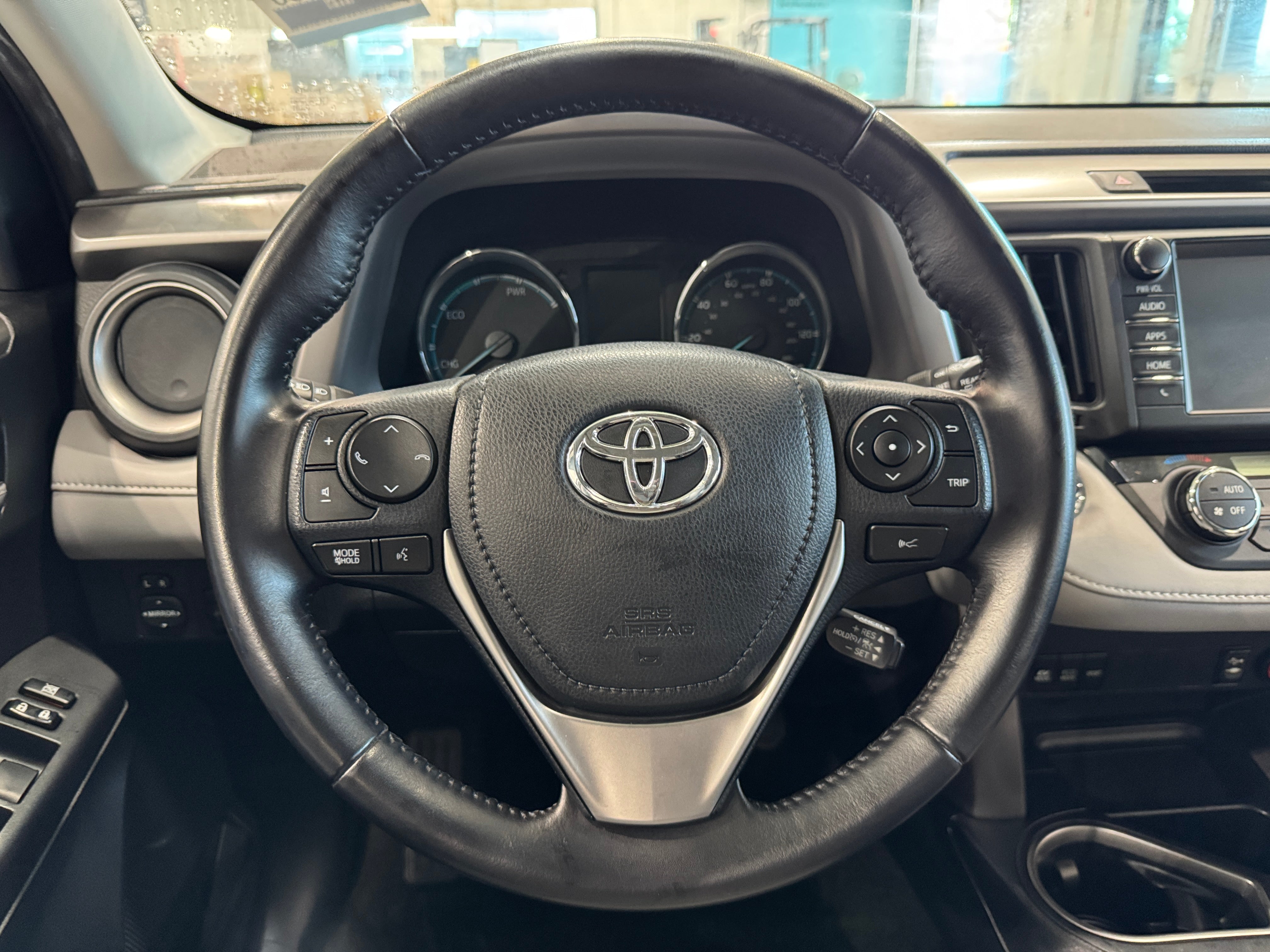 2017 Toyota RAV4 XLE 5