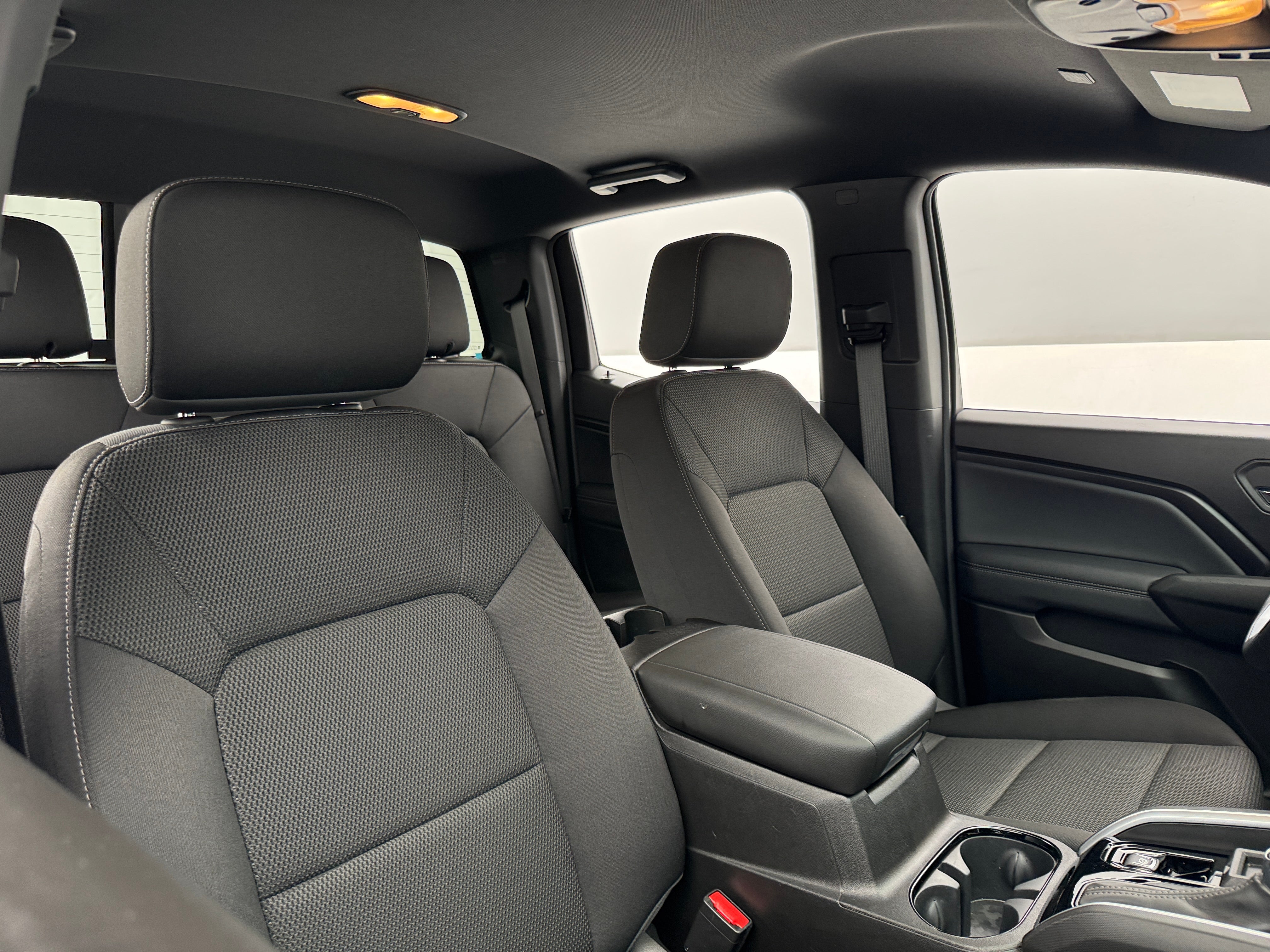 2024 Chevrolet Colorado LT 2