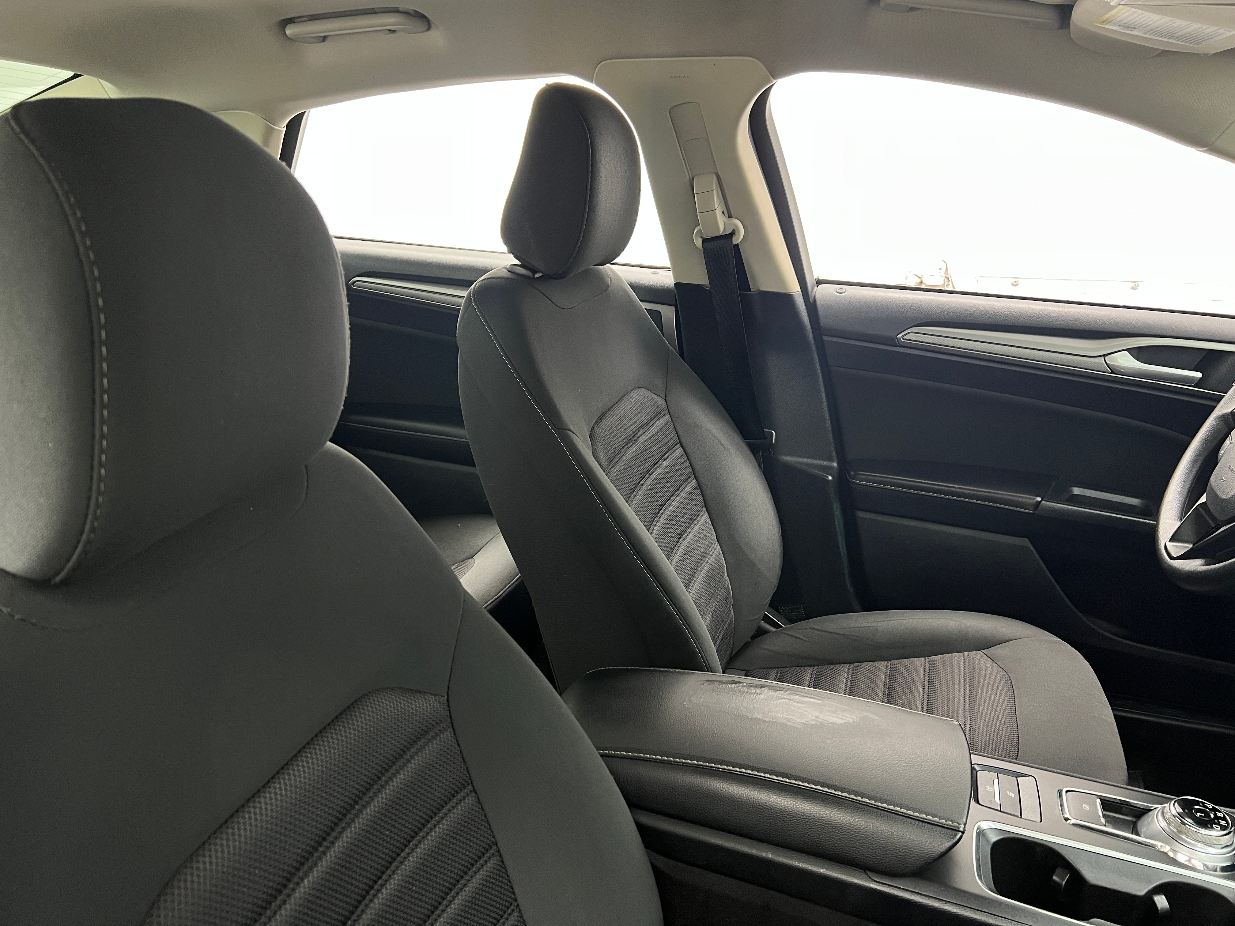 2020 Ford Fusion SE 2