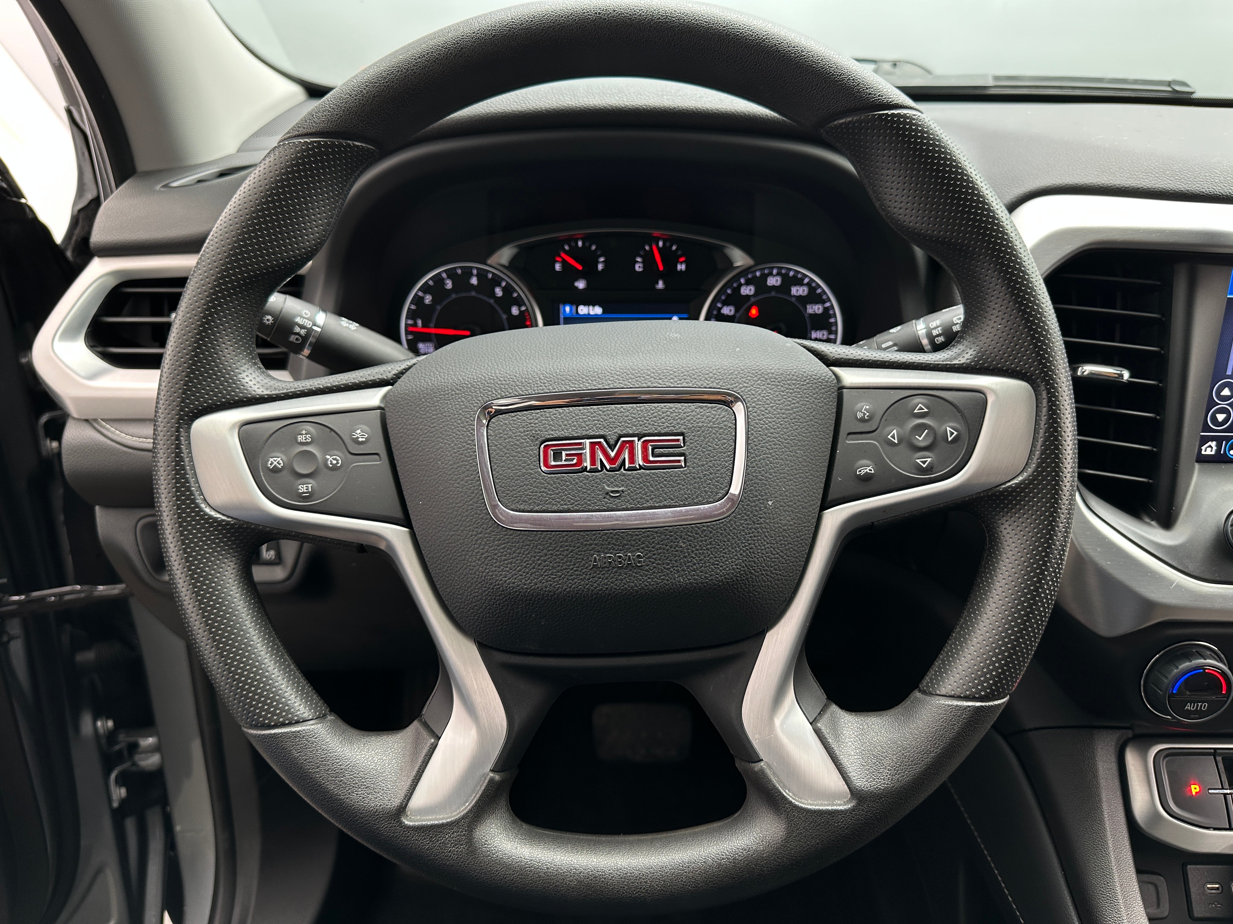 2023 GMC Acadia SLE 5