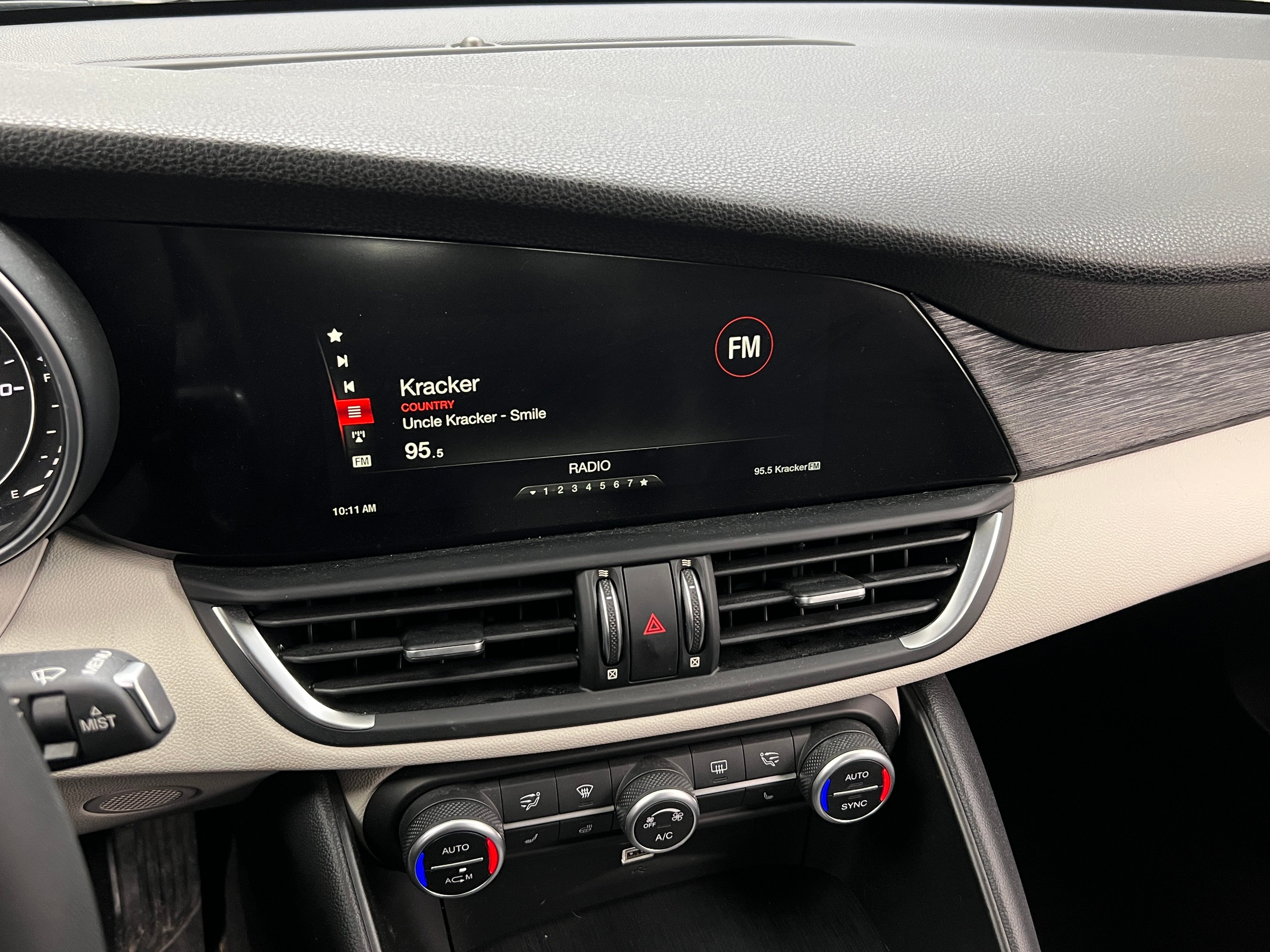 2019 Alfa Romeo Giulia Base 3
