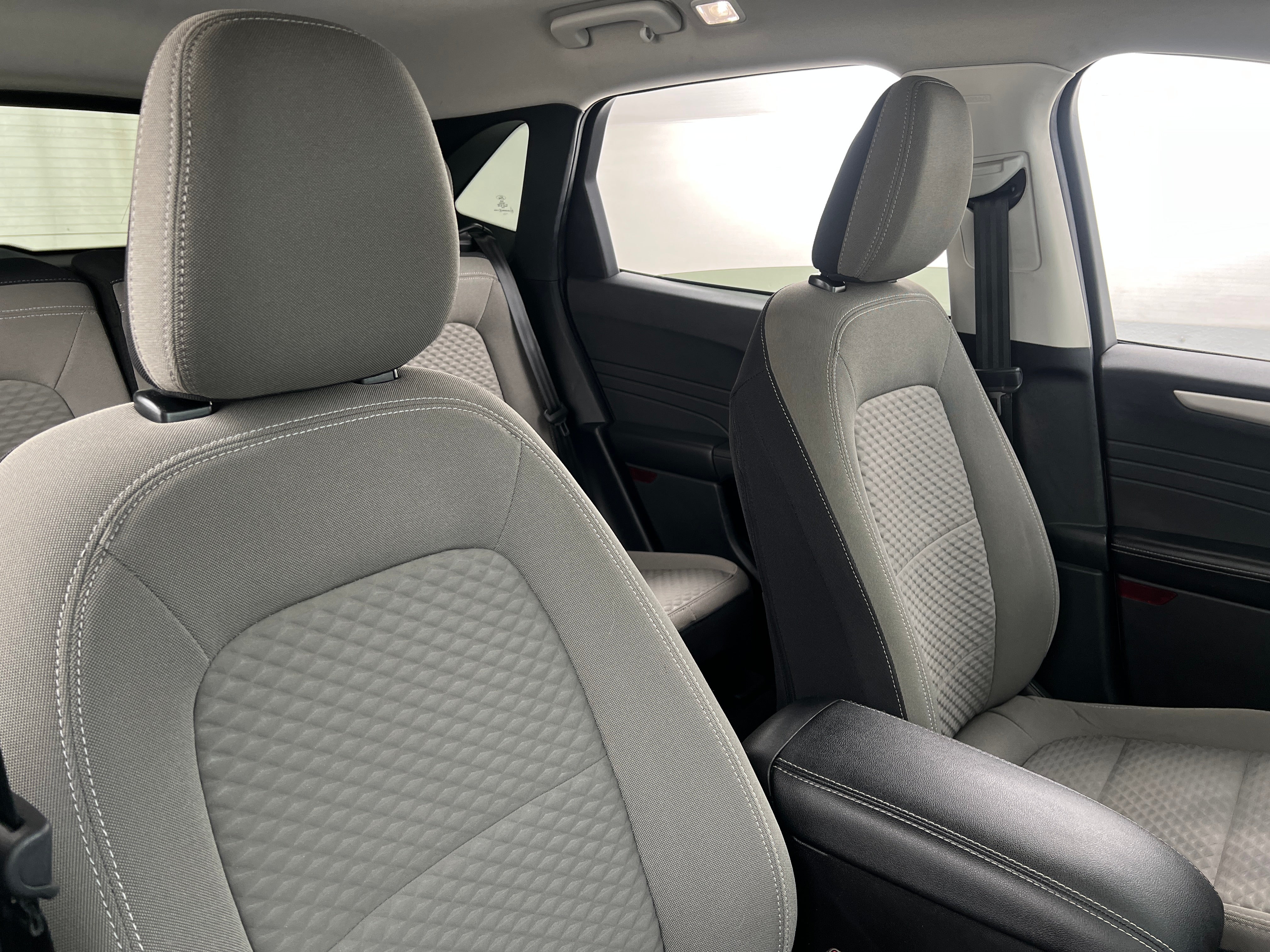 2022 Ford Escape SE Sport Hybrid 2