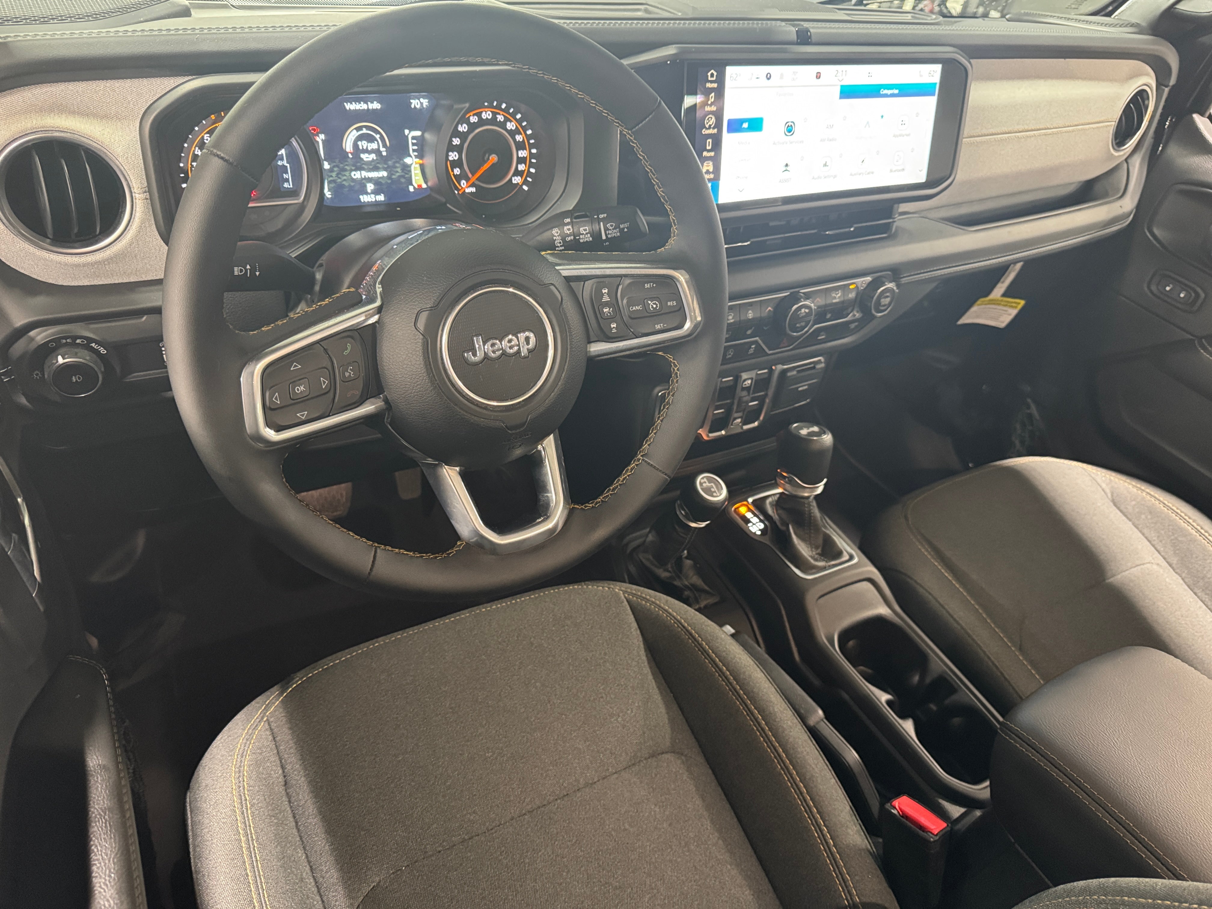 2025 Jeep Wrangler Sahara 3