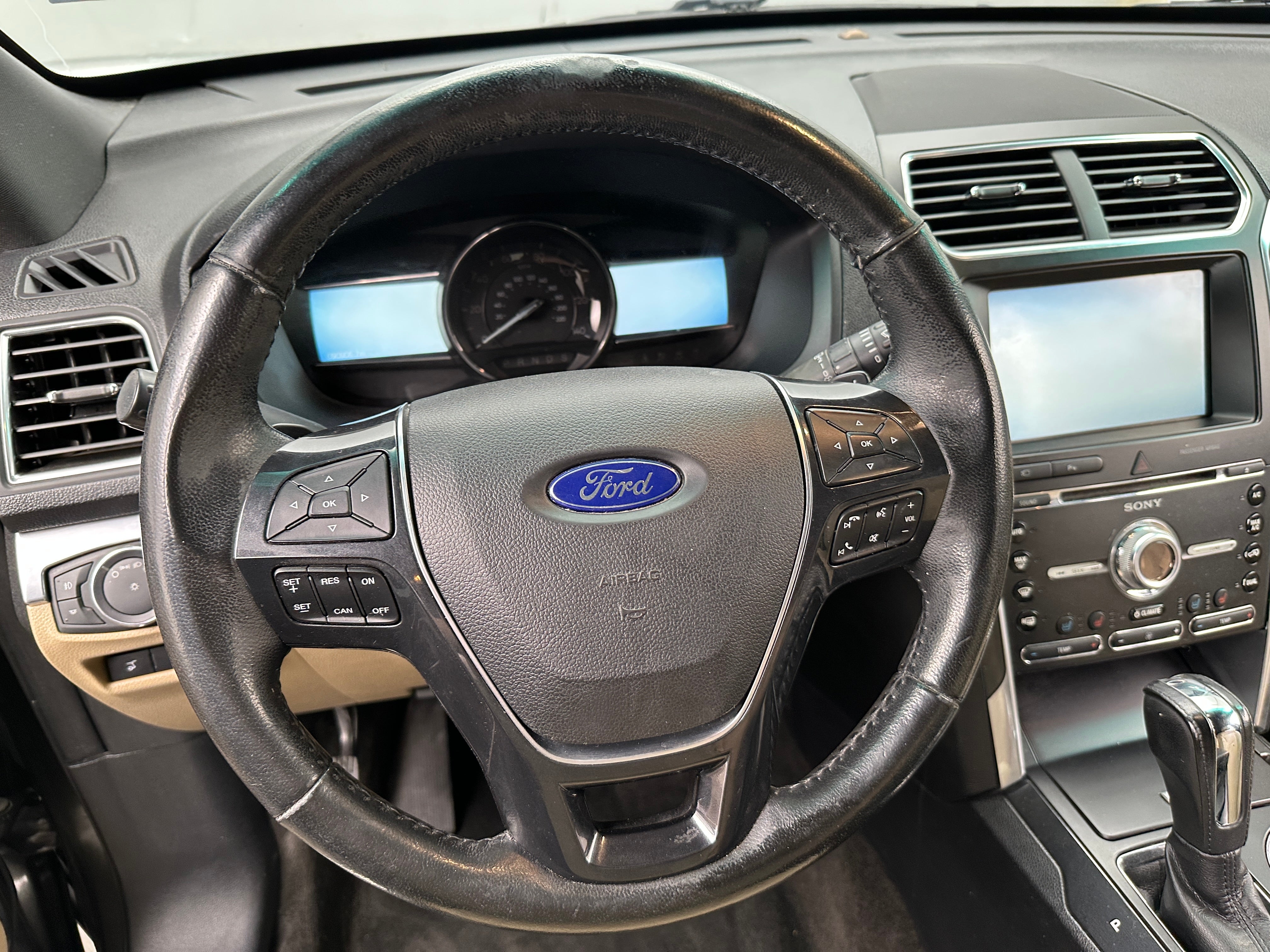 2016 Ford Explorer Limited 4