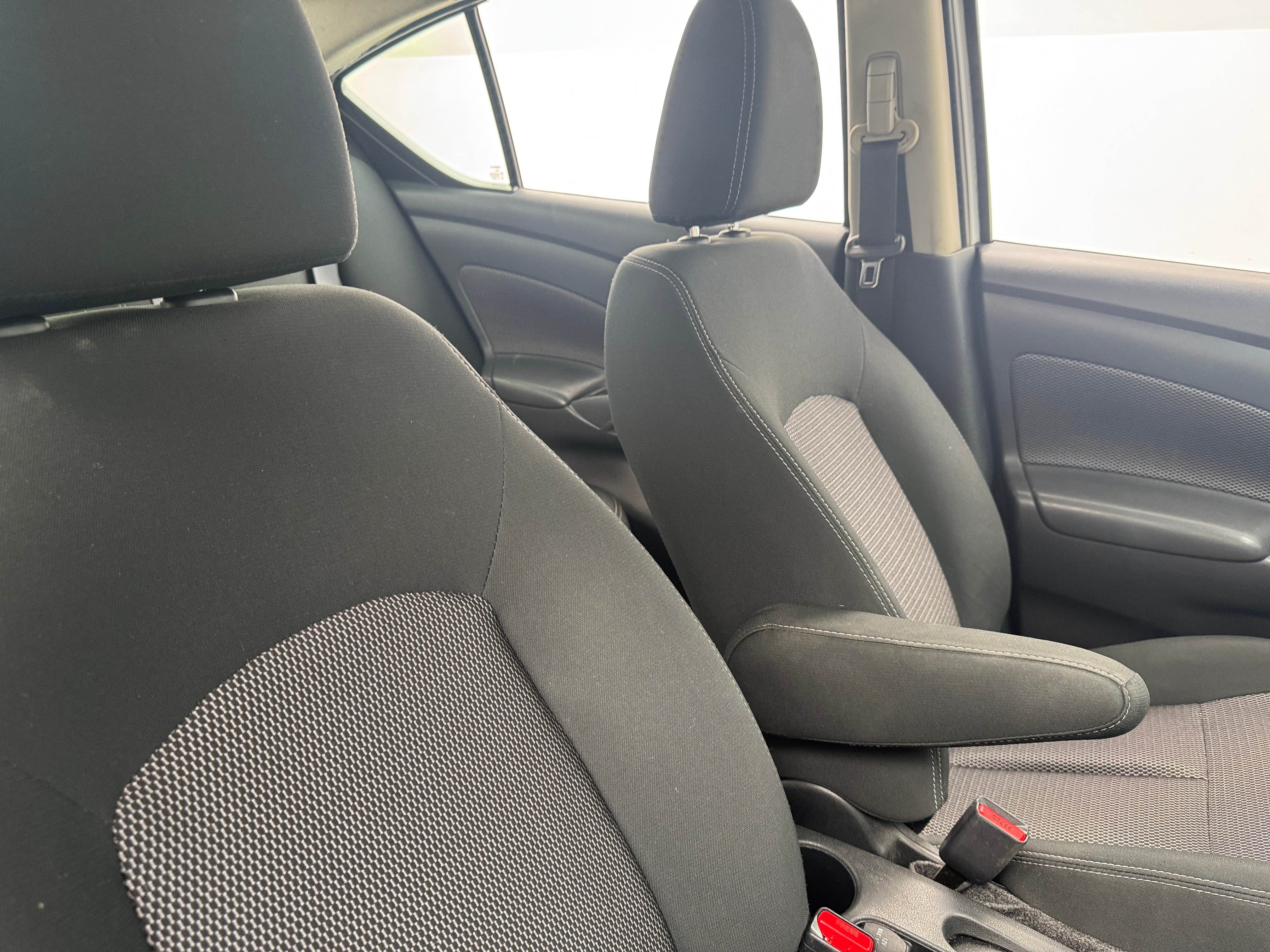 2017 Nissan Versa SV 2