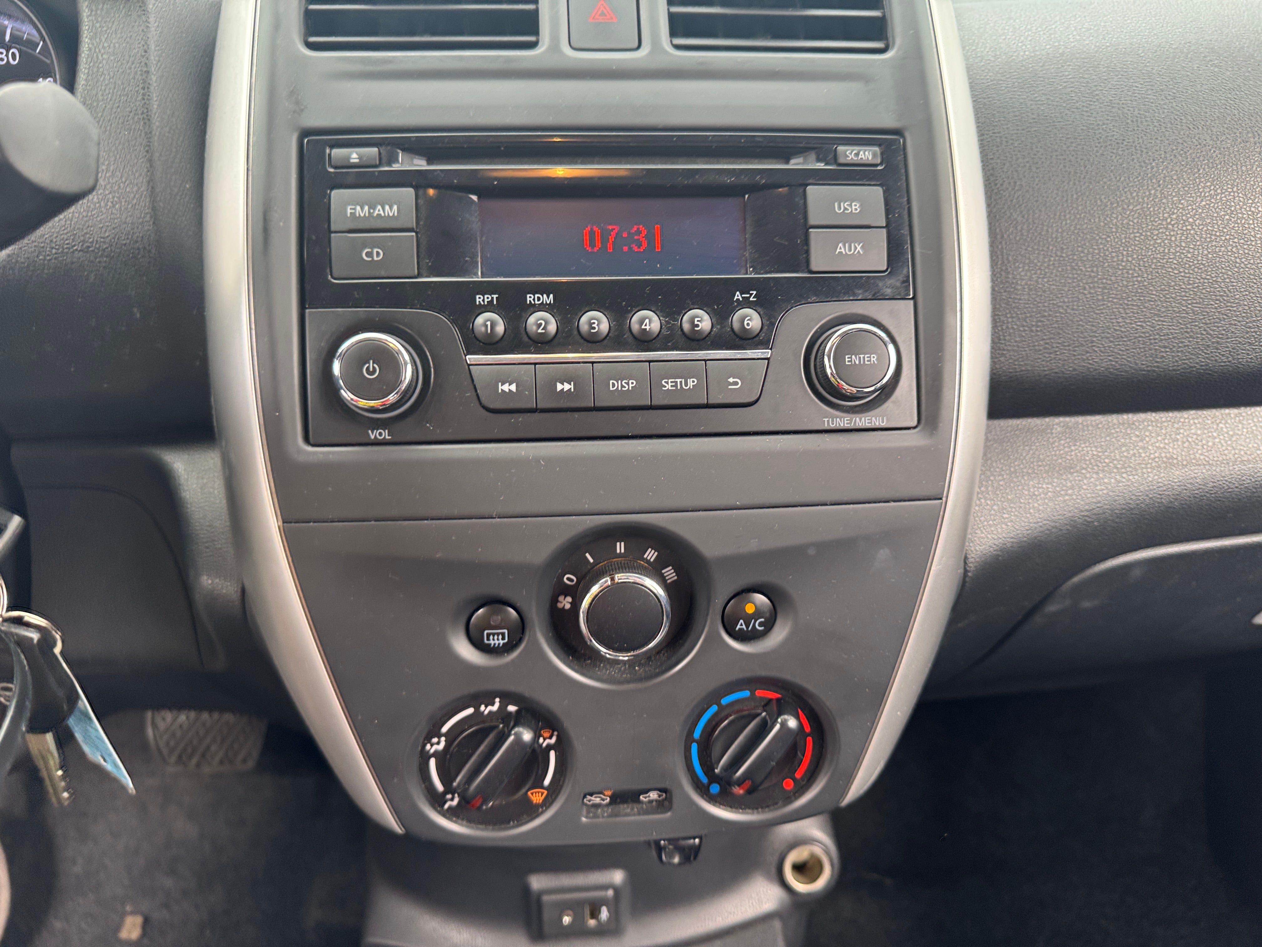 2017 Nissan Versa SV 4