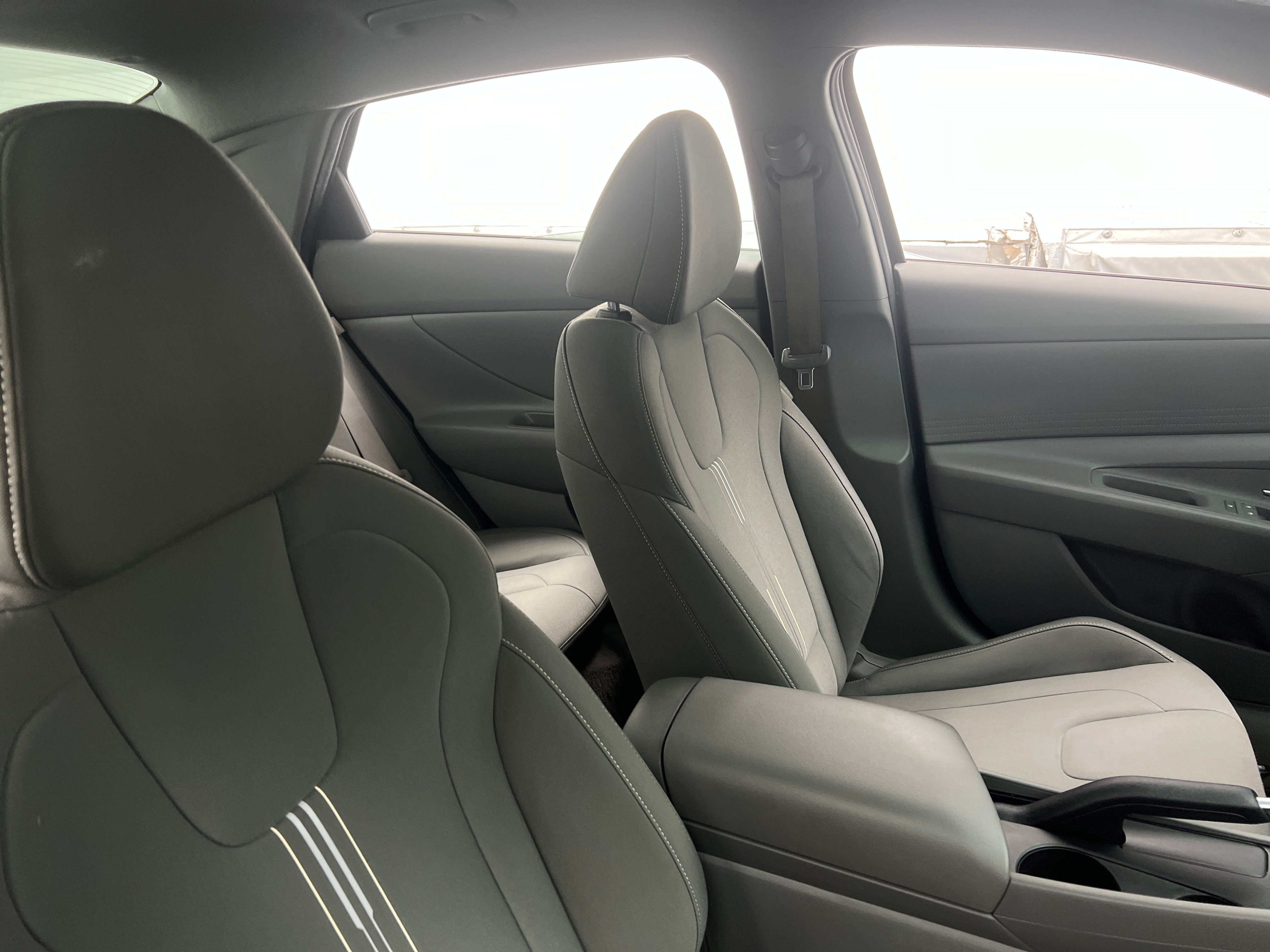 2024 Hyundai Elantra SEL 2
