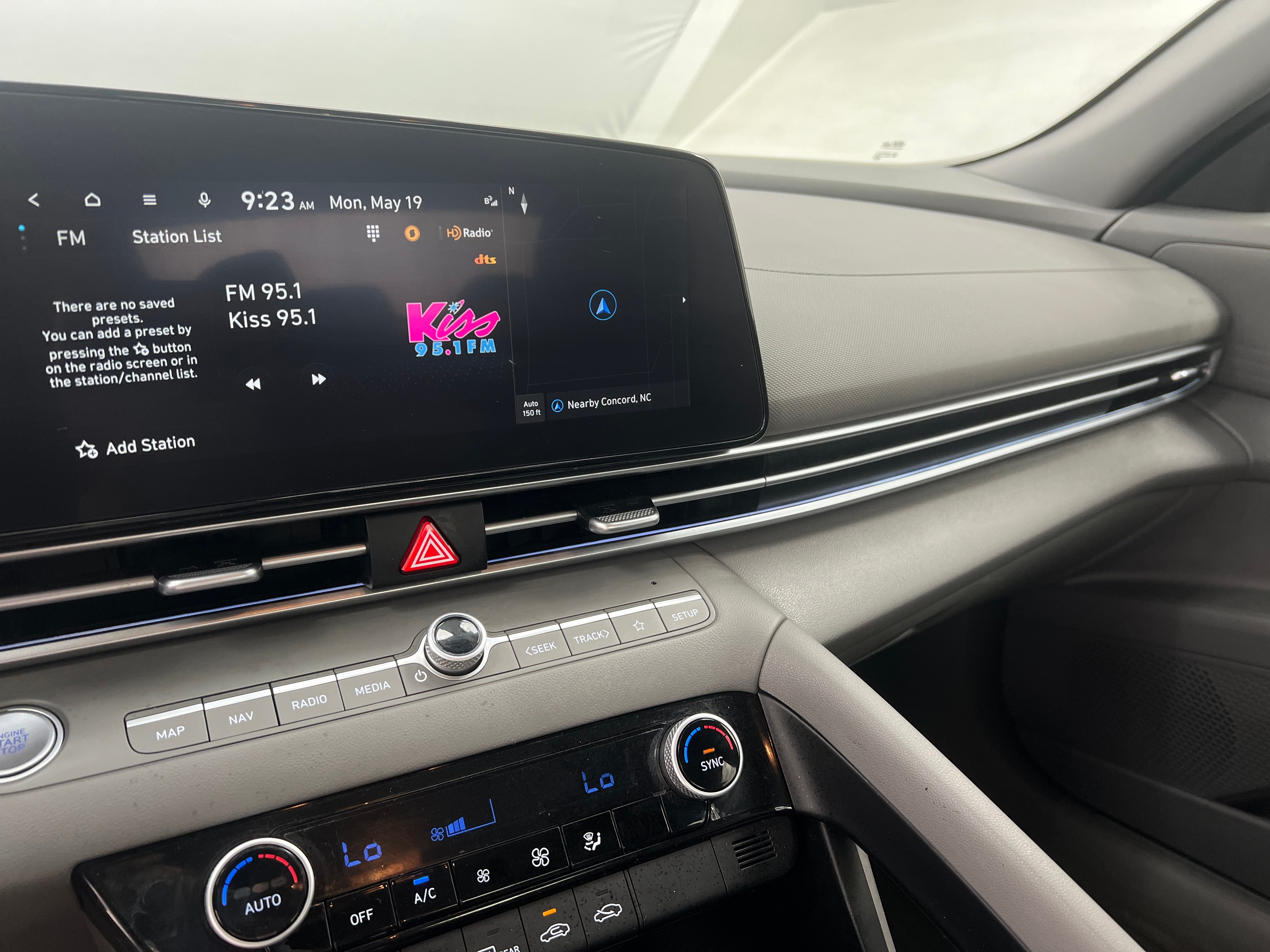 2024 Hyundai Elantra SEL 4
