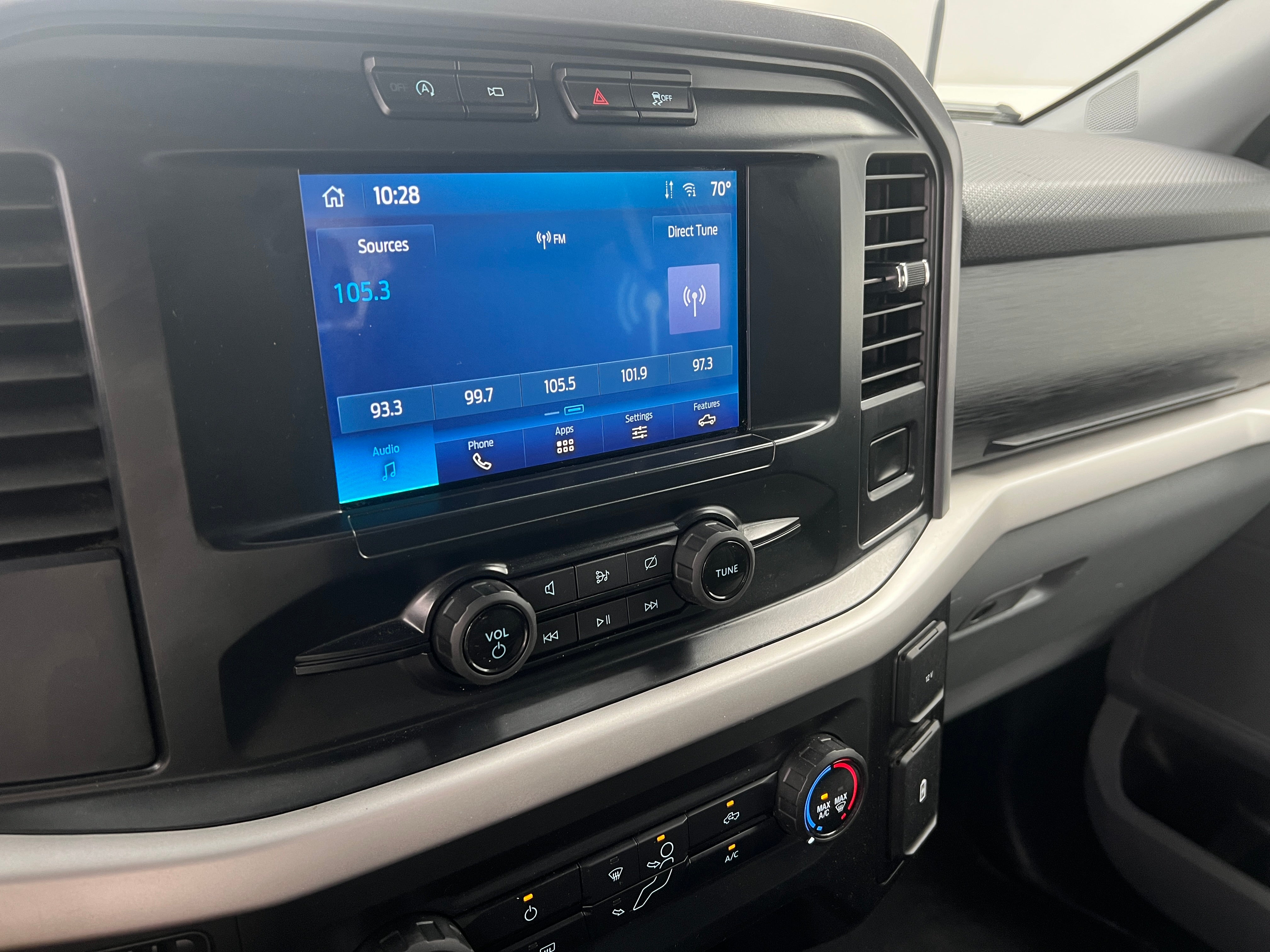 2023 Ford Econoline E-150 4