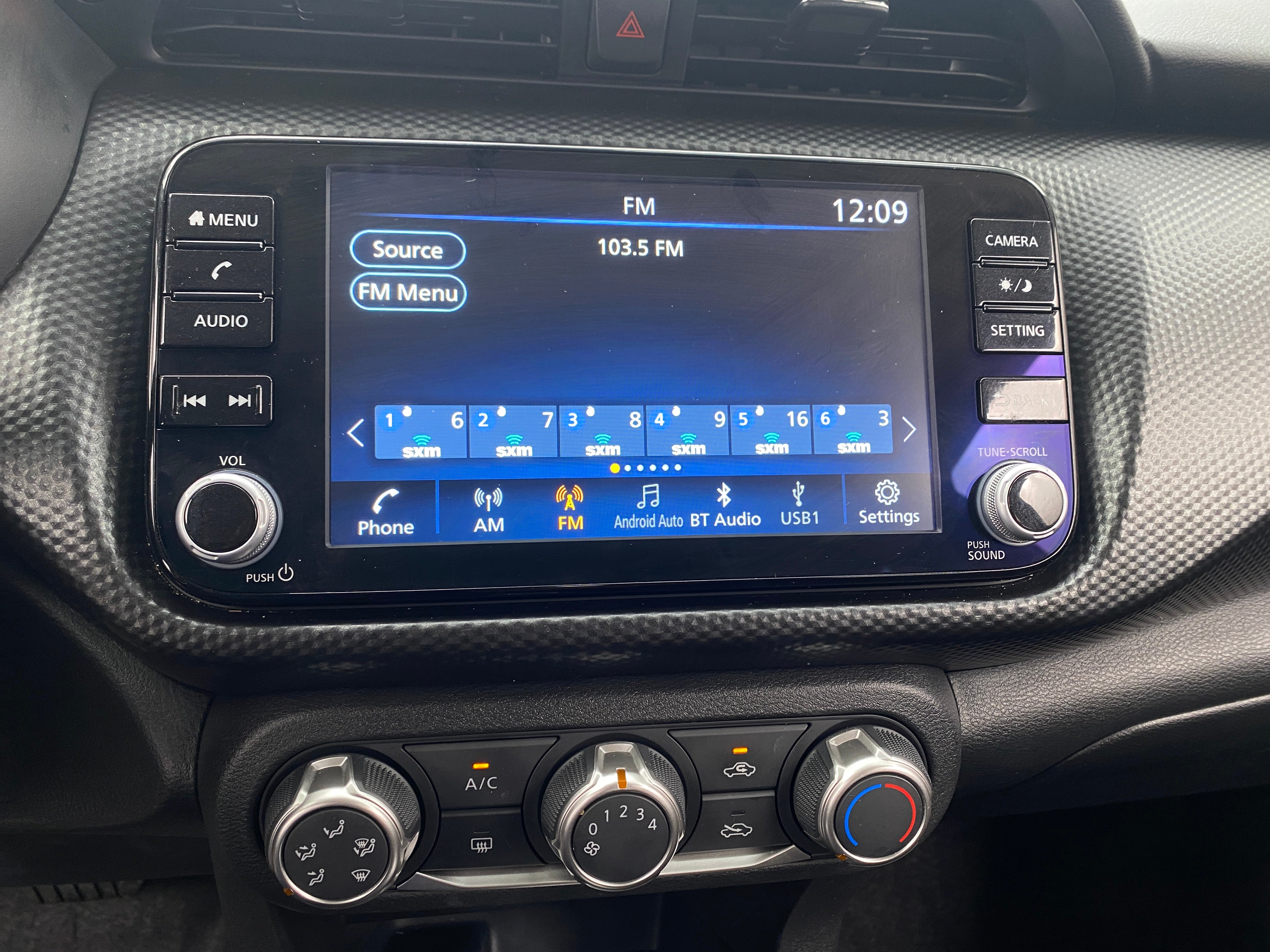 2024 Nissan Kicks SV 4