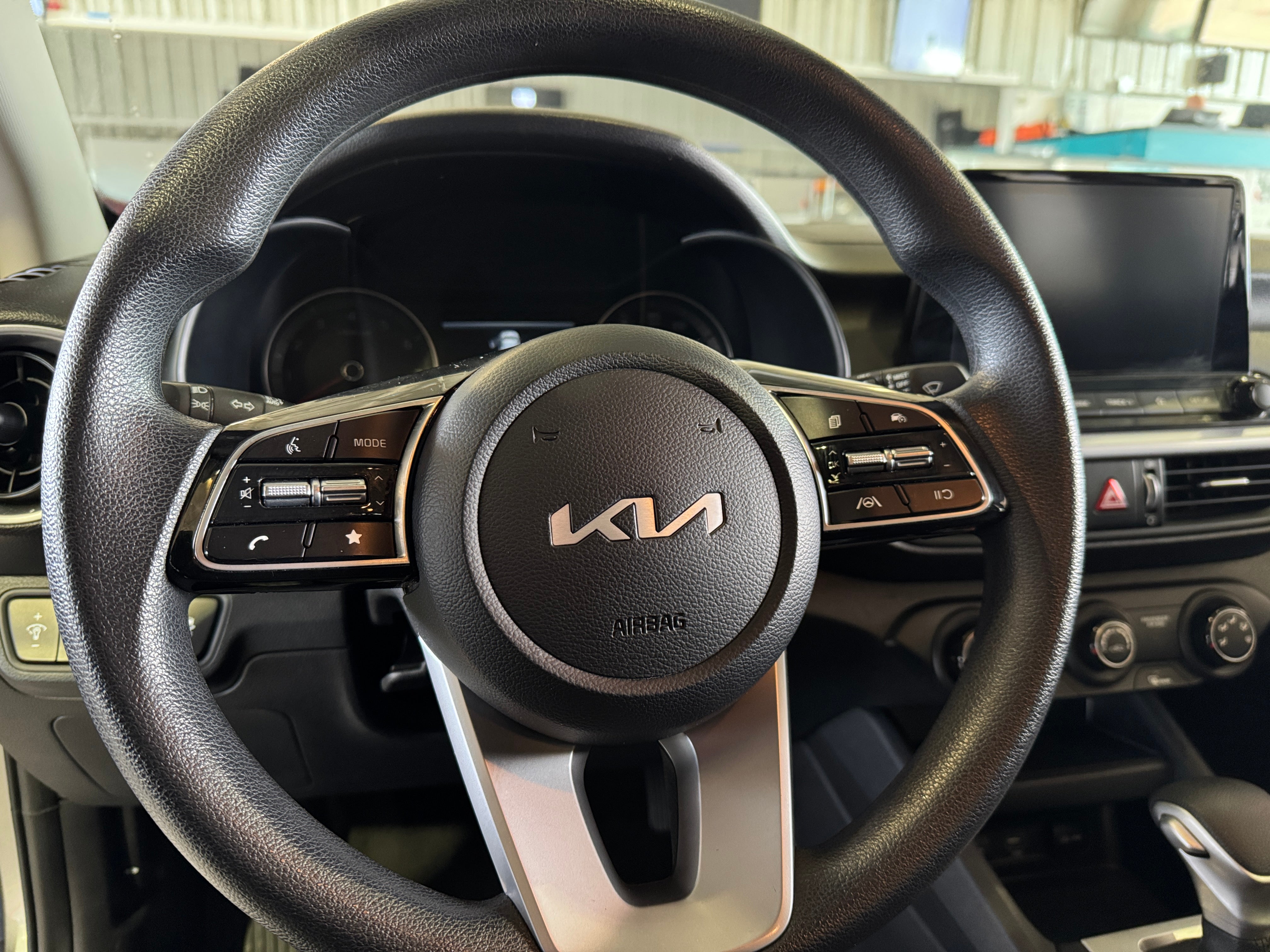2023 Kia Forte LXS 5