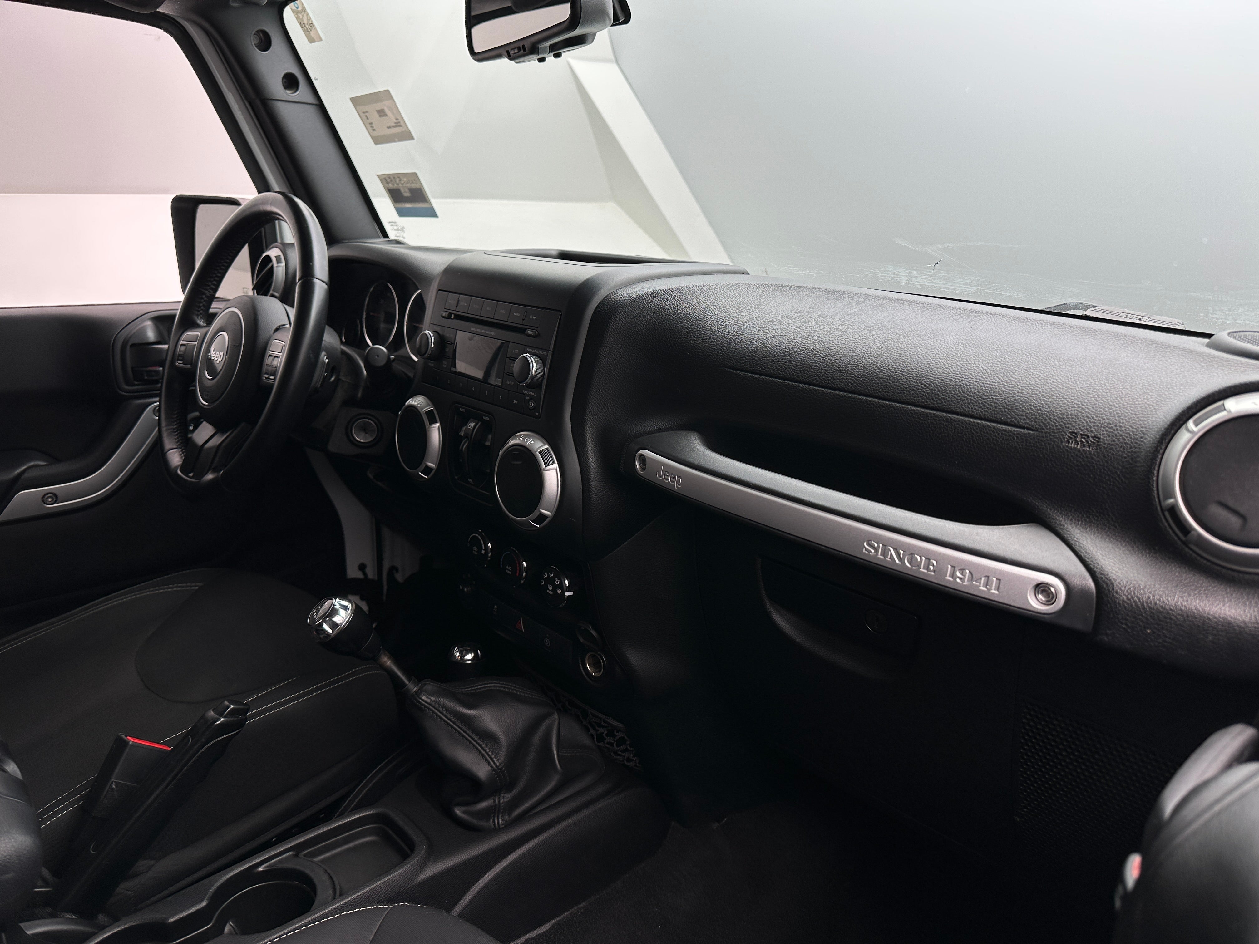2016 Jeep Wrangler Unlimited Sahara 3