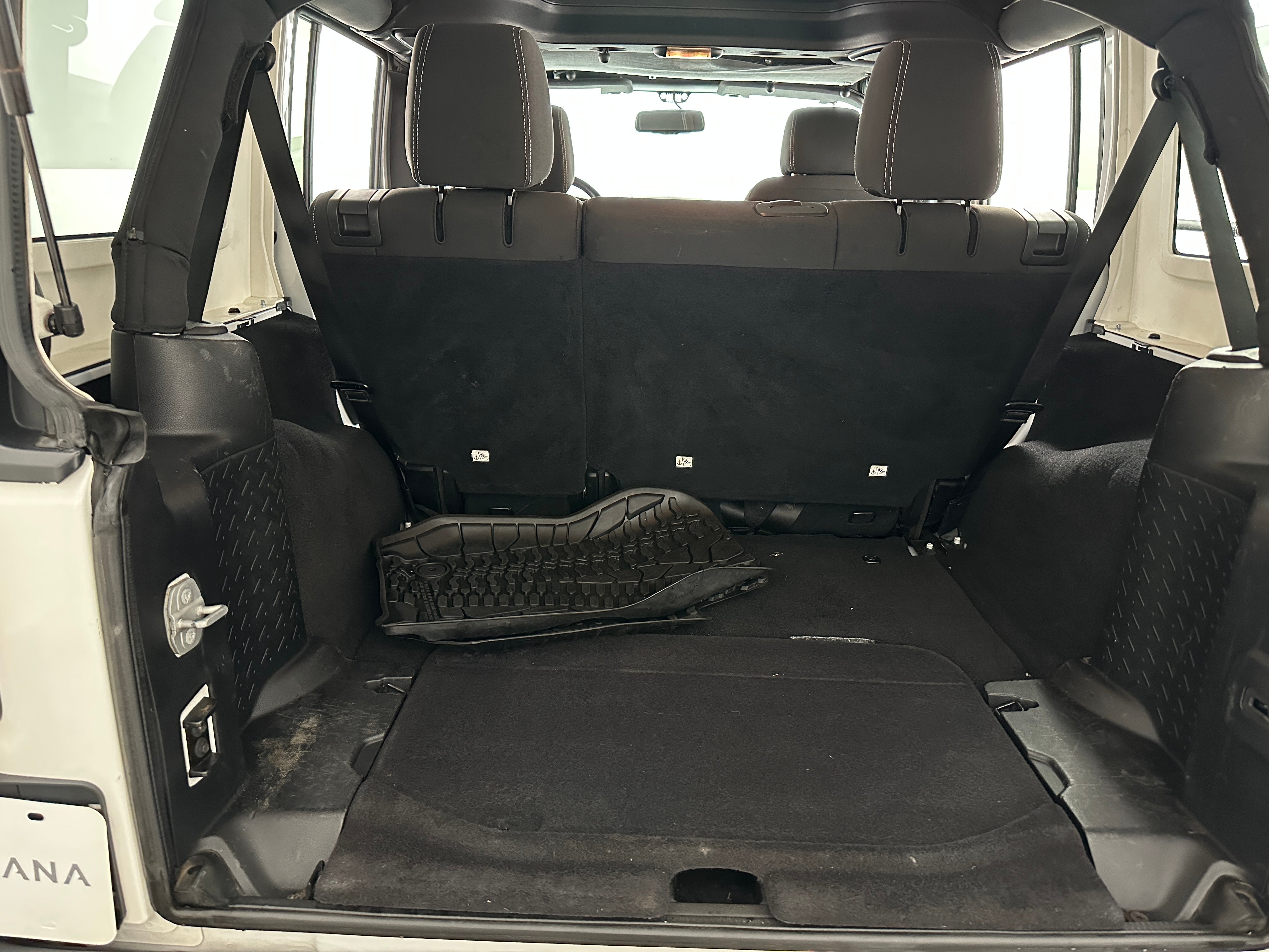 2016 Jeep Wrangler Unlimited Sahara 6