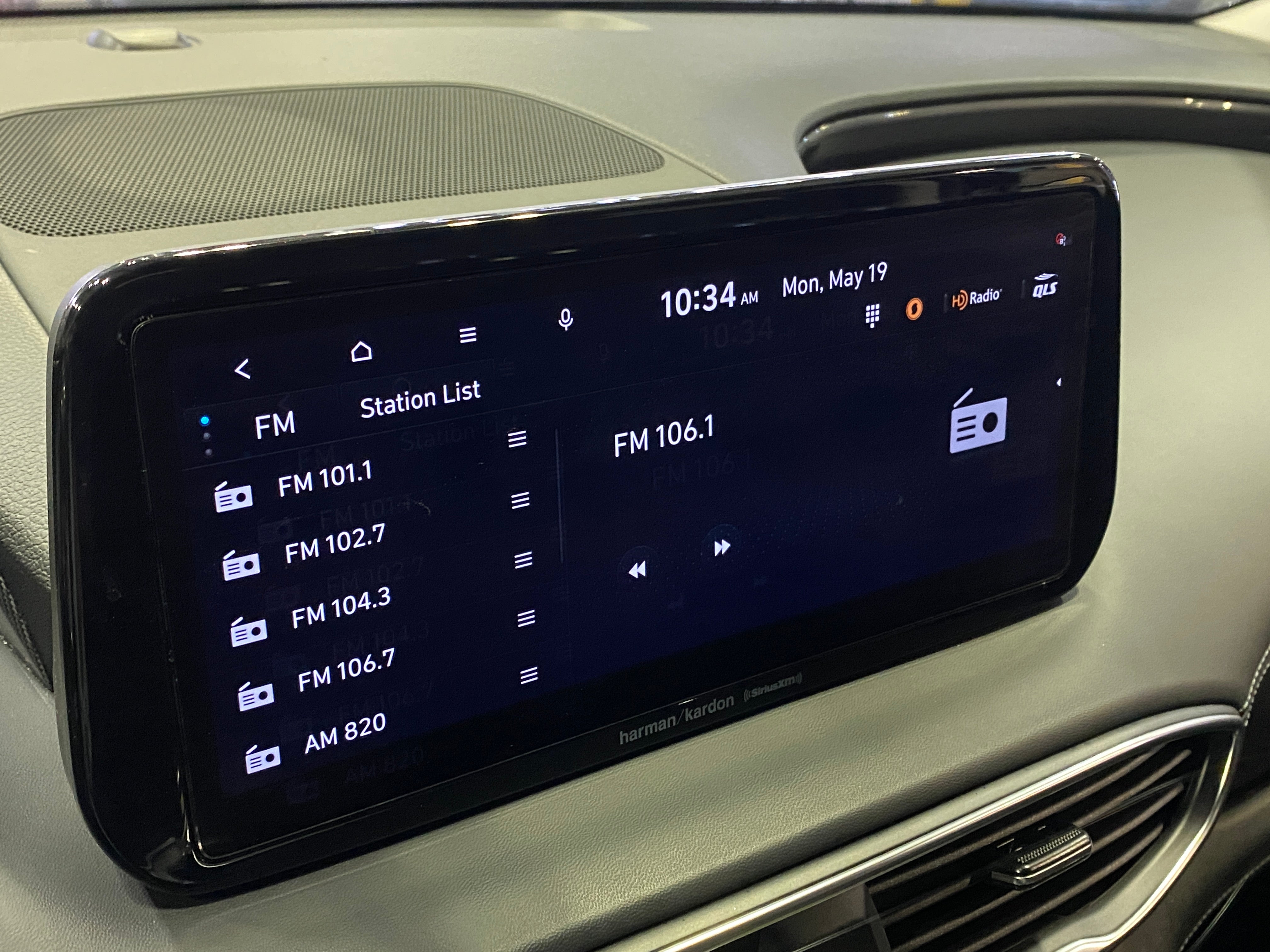 2022 Hyundai Santa Fe SEL 3