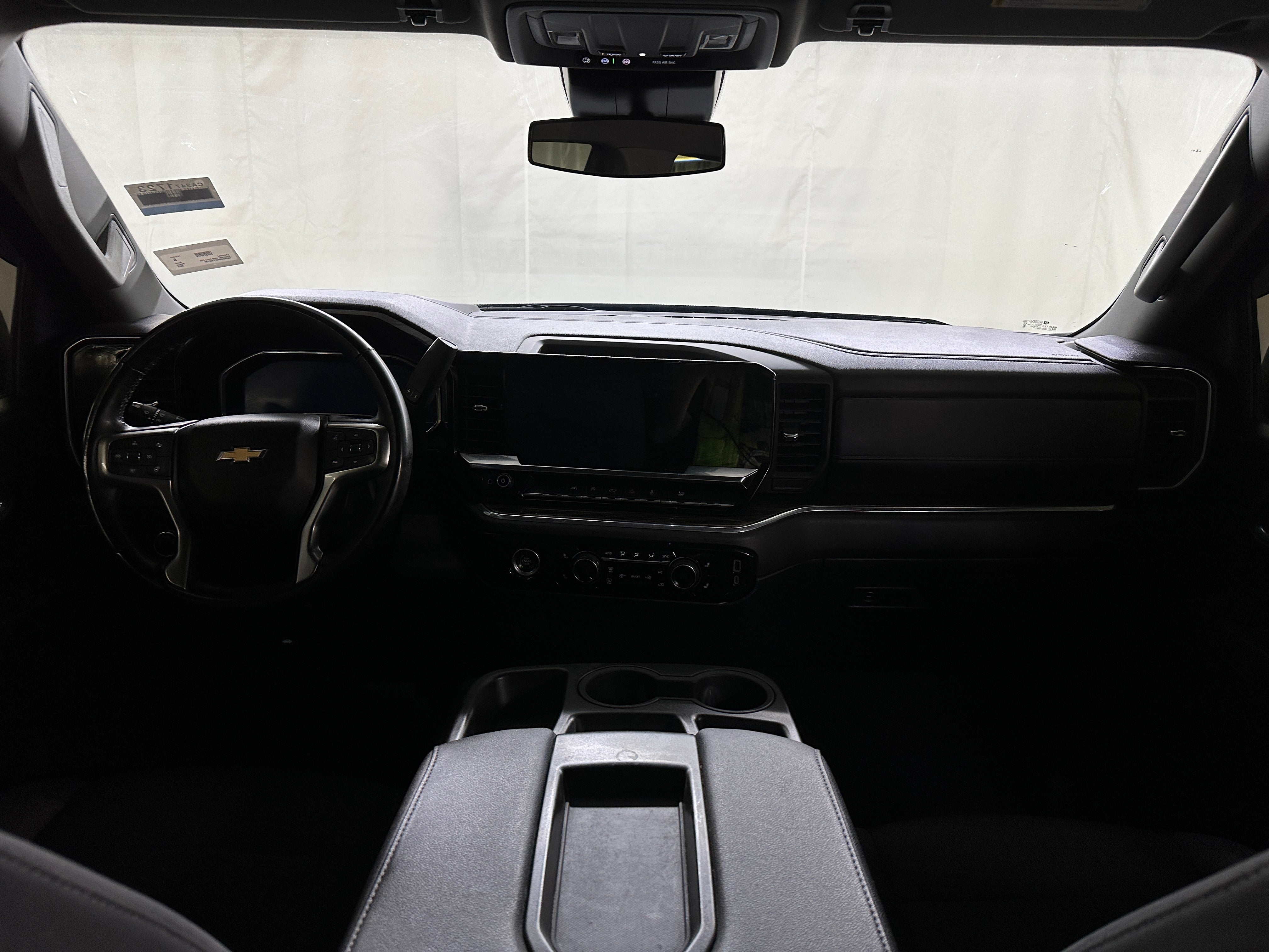 2023 Chevrolet Silverado 1500 LT 3
