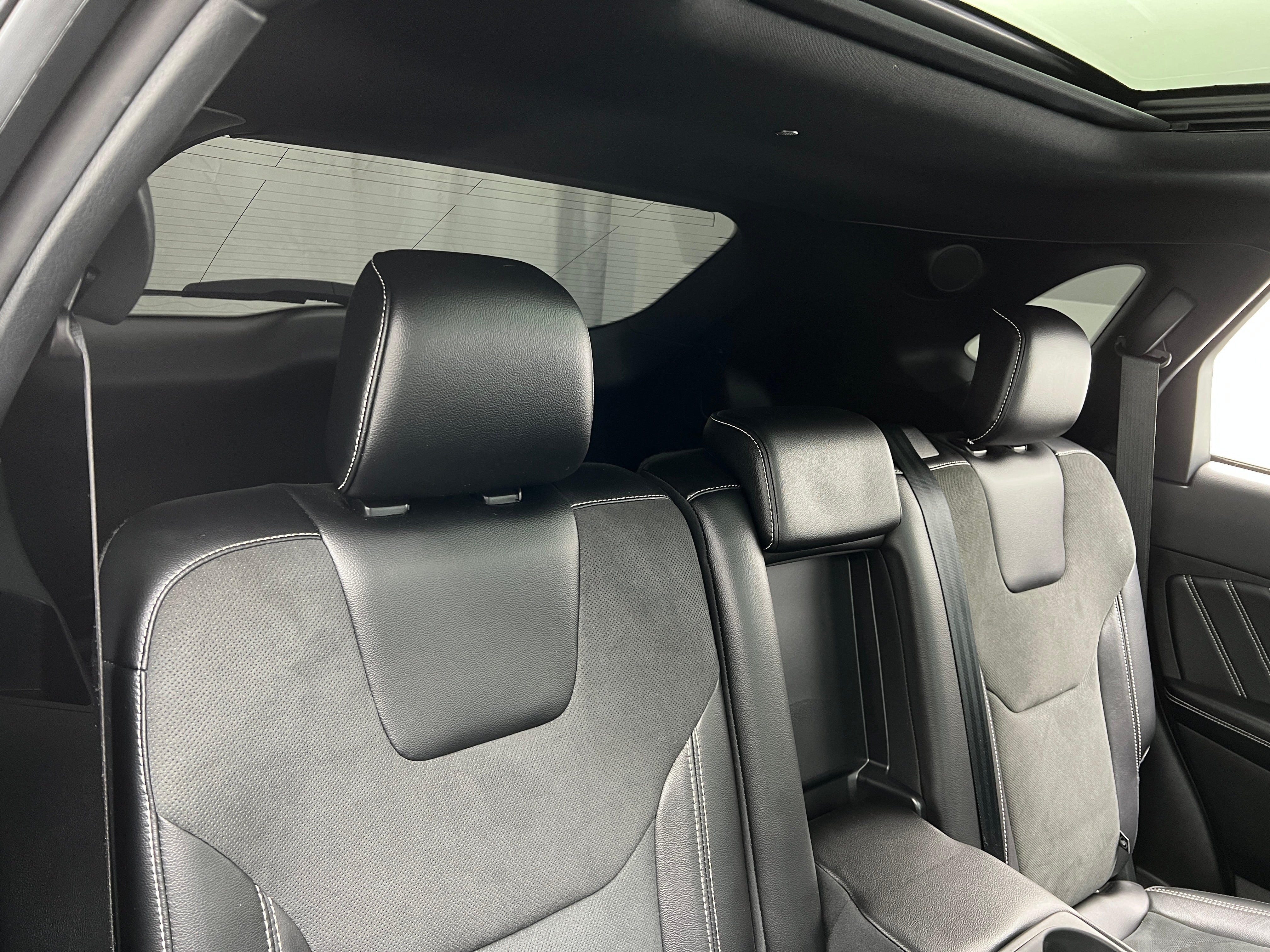 2022 Ford Edge ST 5