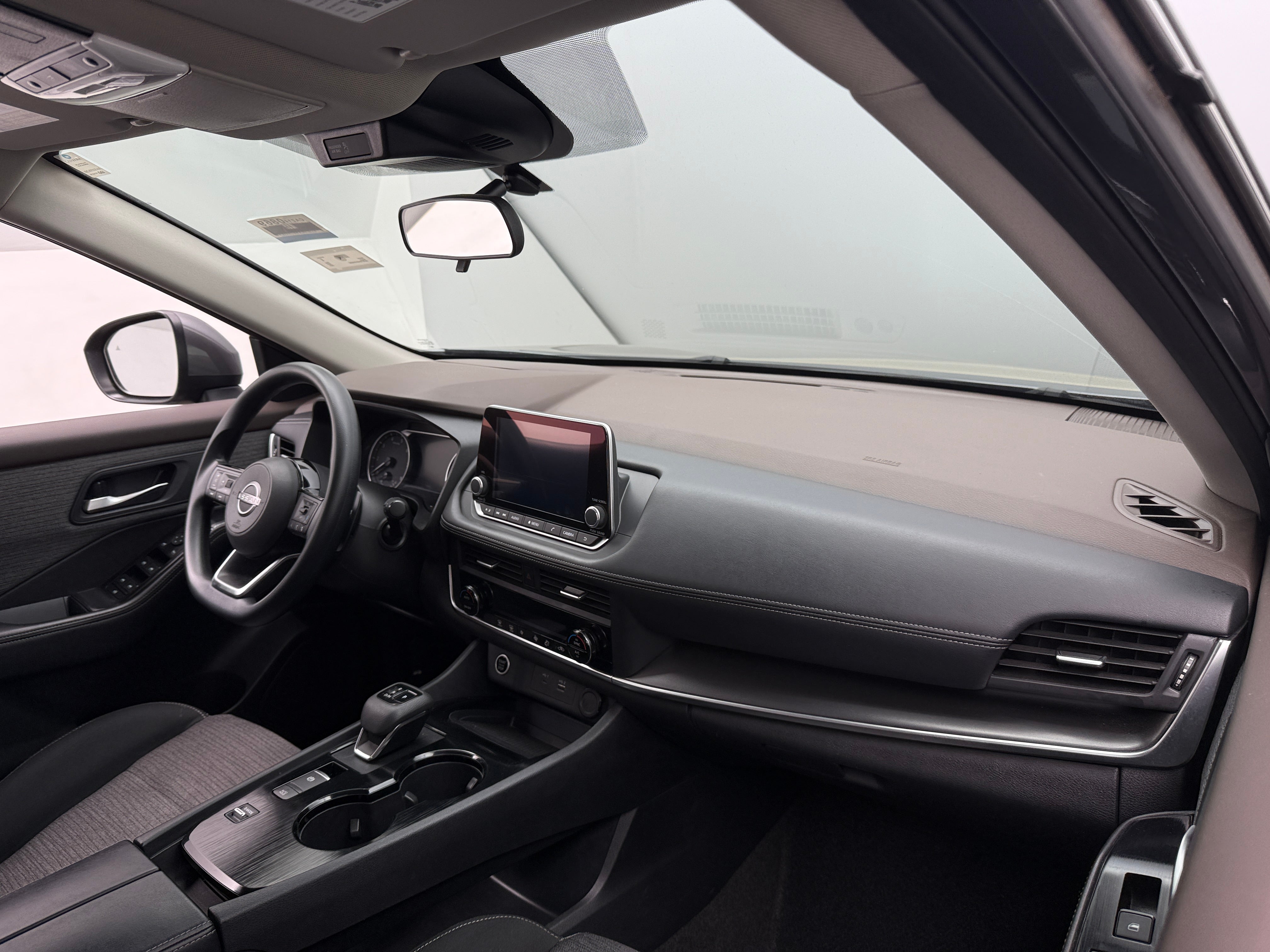 2023 Nissan Rogue SV 3