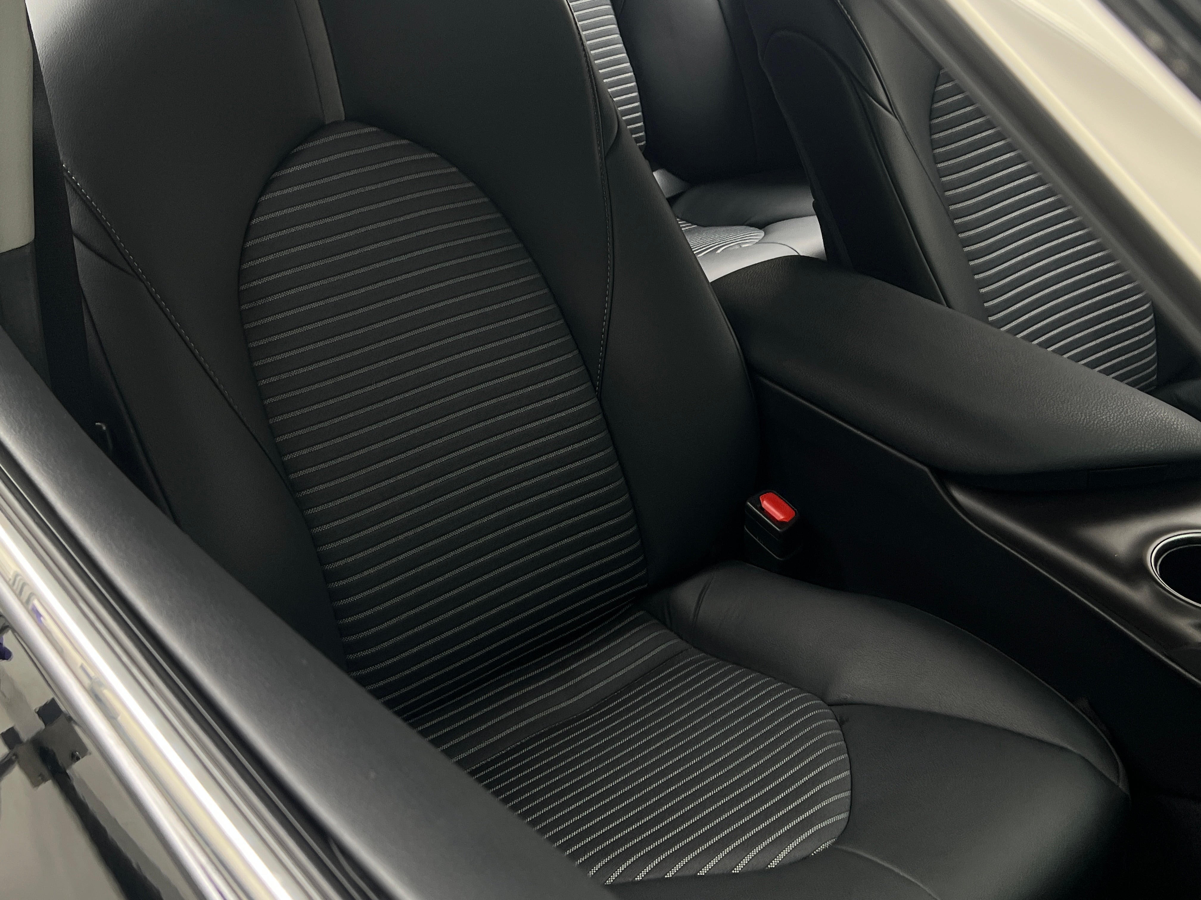 2024 Toyota Camry SE 2