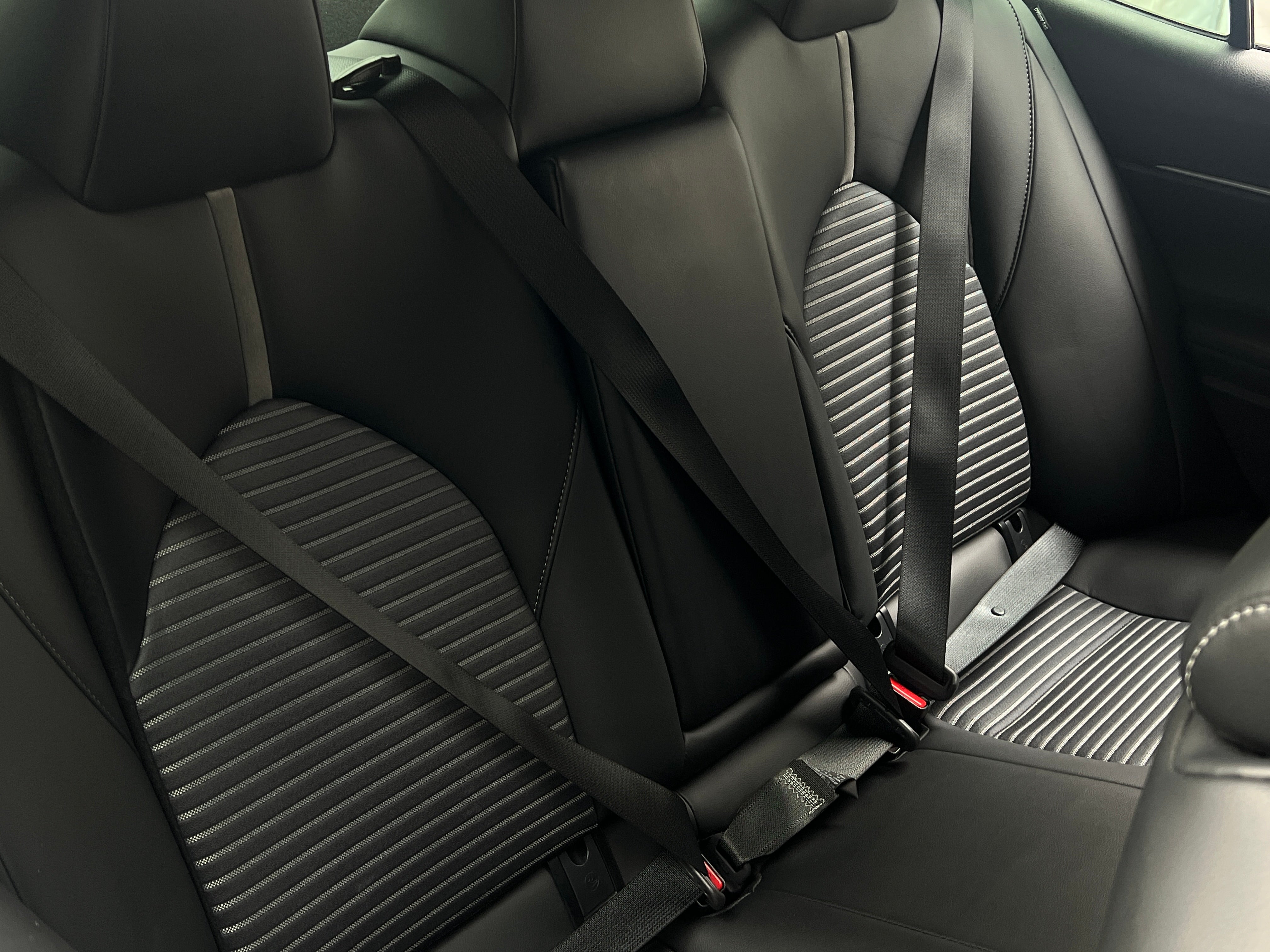 2024 Toyota Camry SE 6
