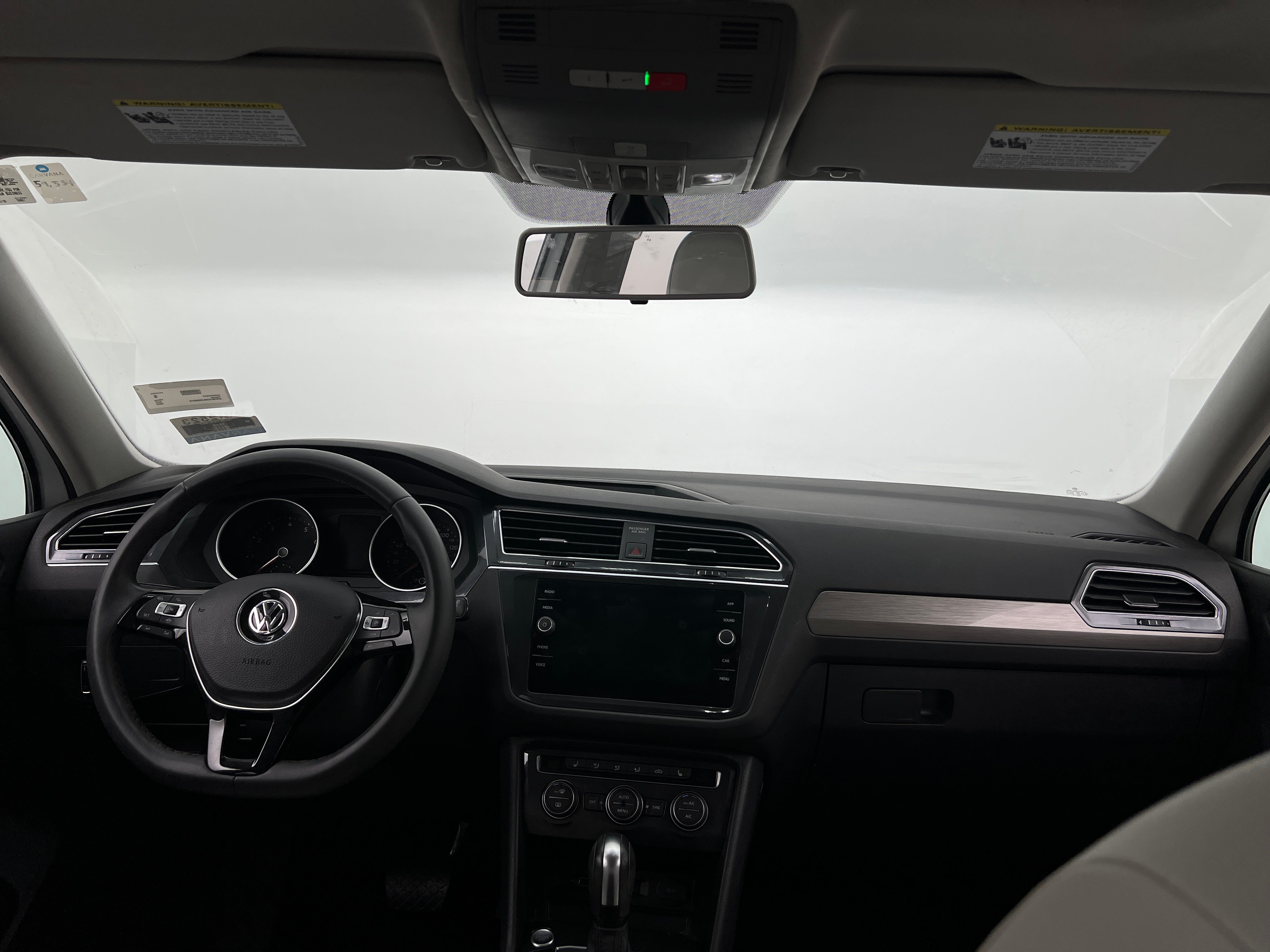 2020 Volkswagen Tiguan SE 2