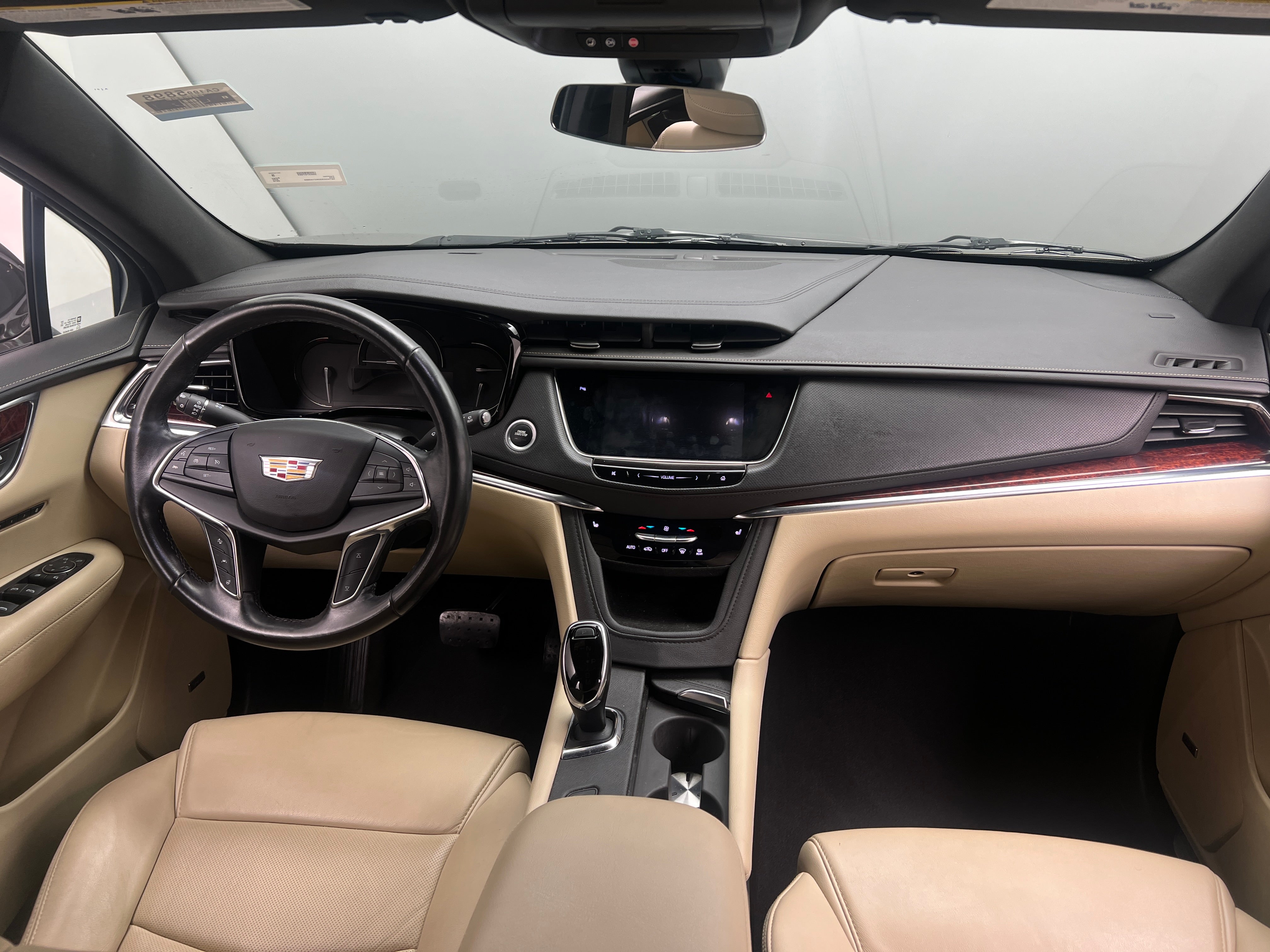 2019 Cadillac XT5 Luxury 2