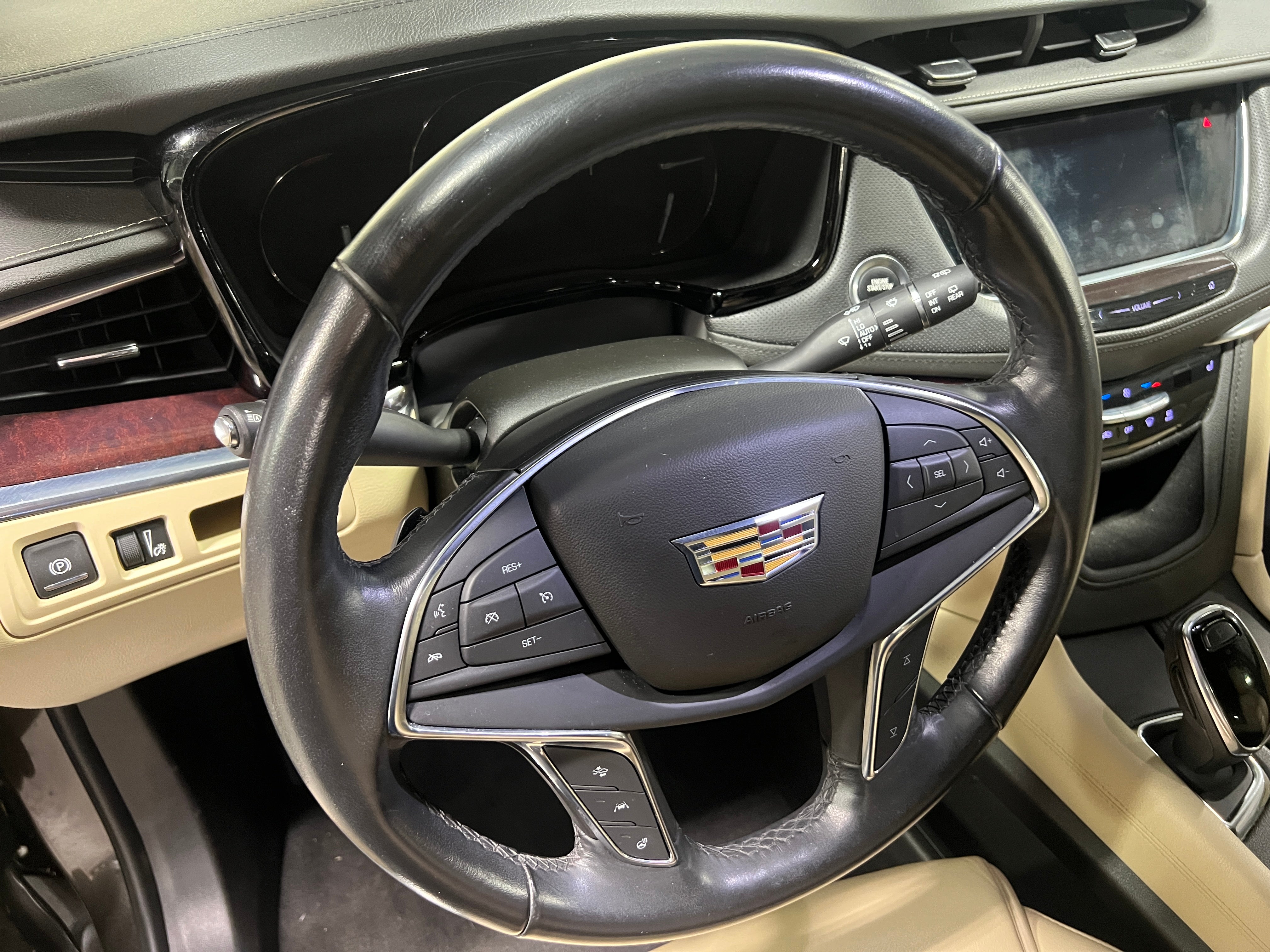 2019 Cadillac XT5 Luxury 4
