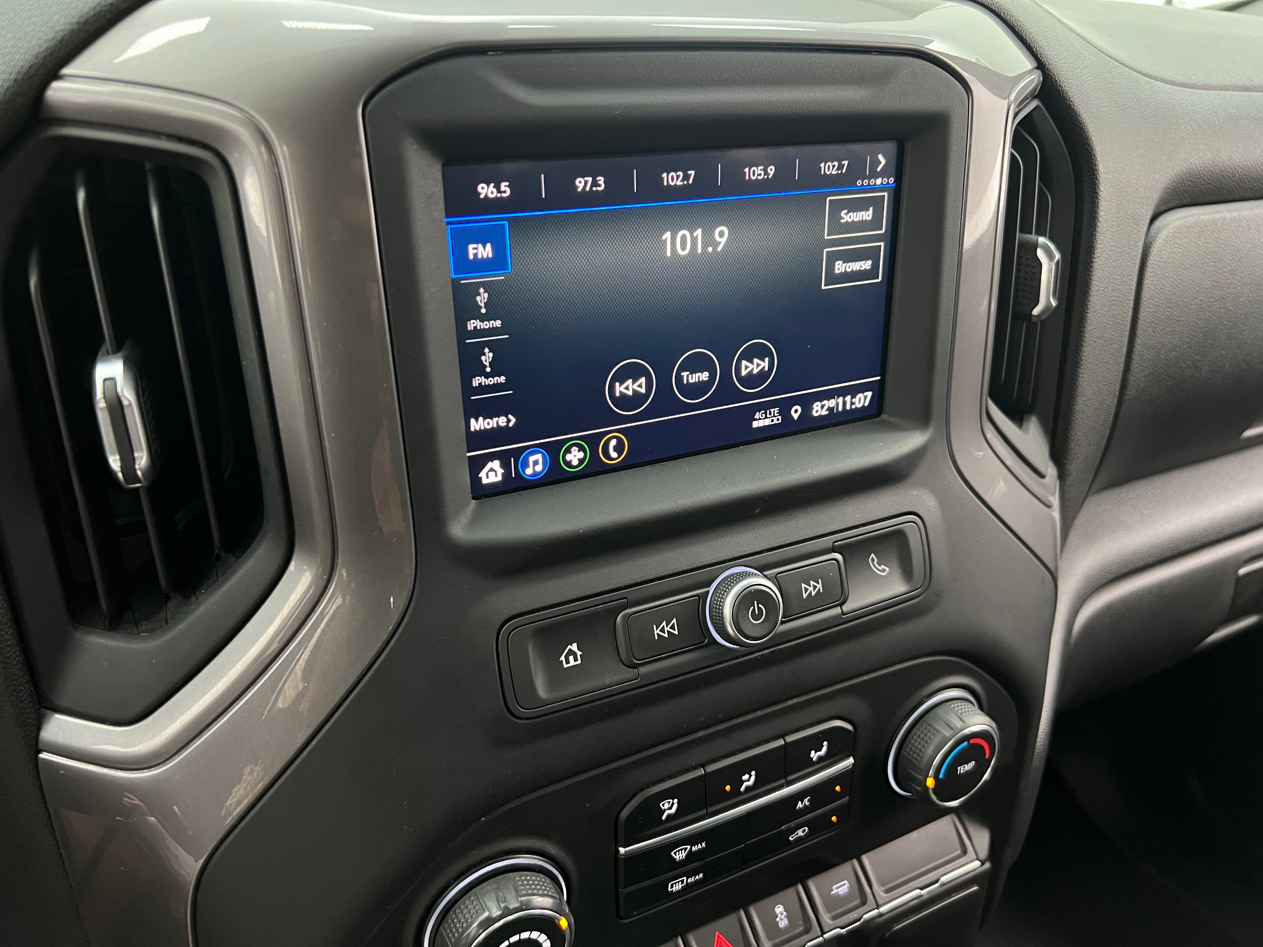 2020 Chevrolet Silverado 1500 Custom 4
