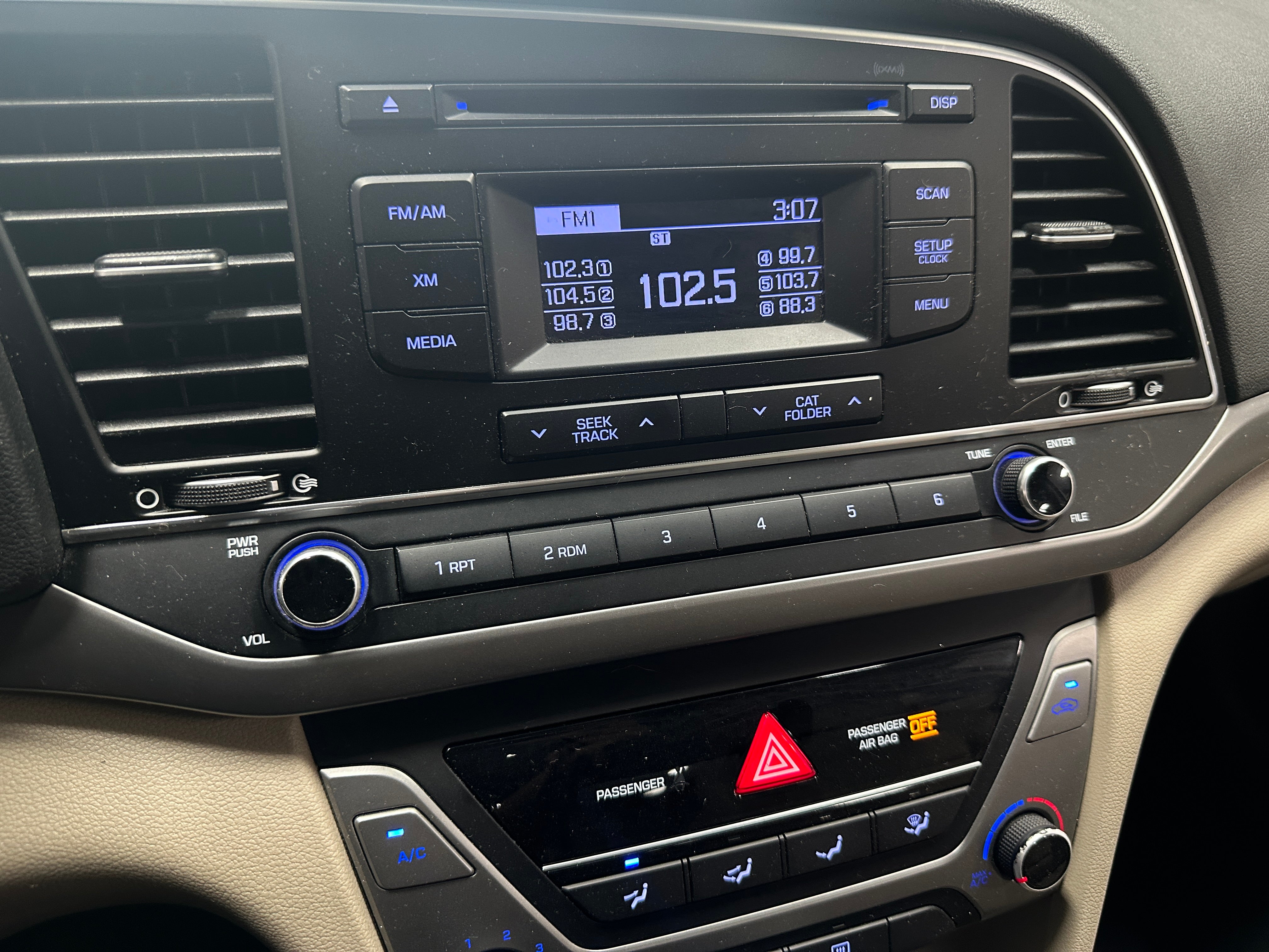 2017 Hyundai Elantra SE 4