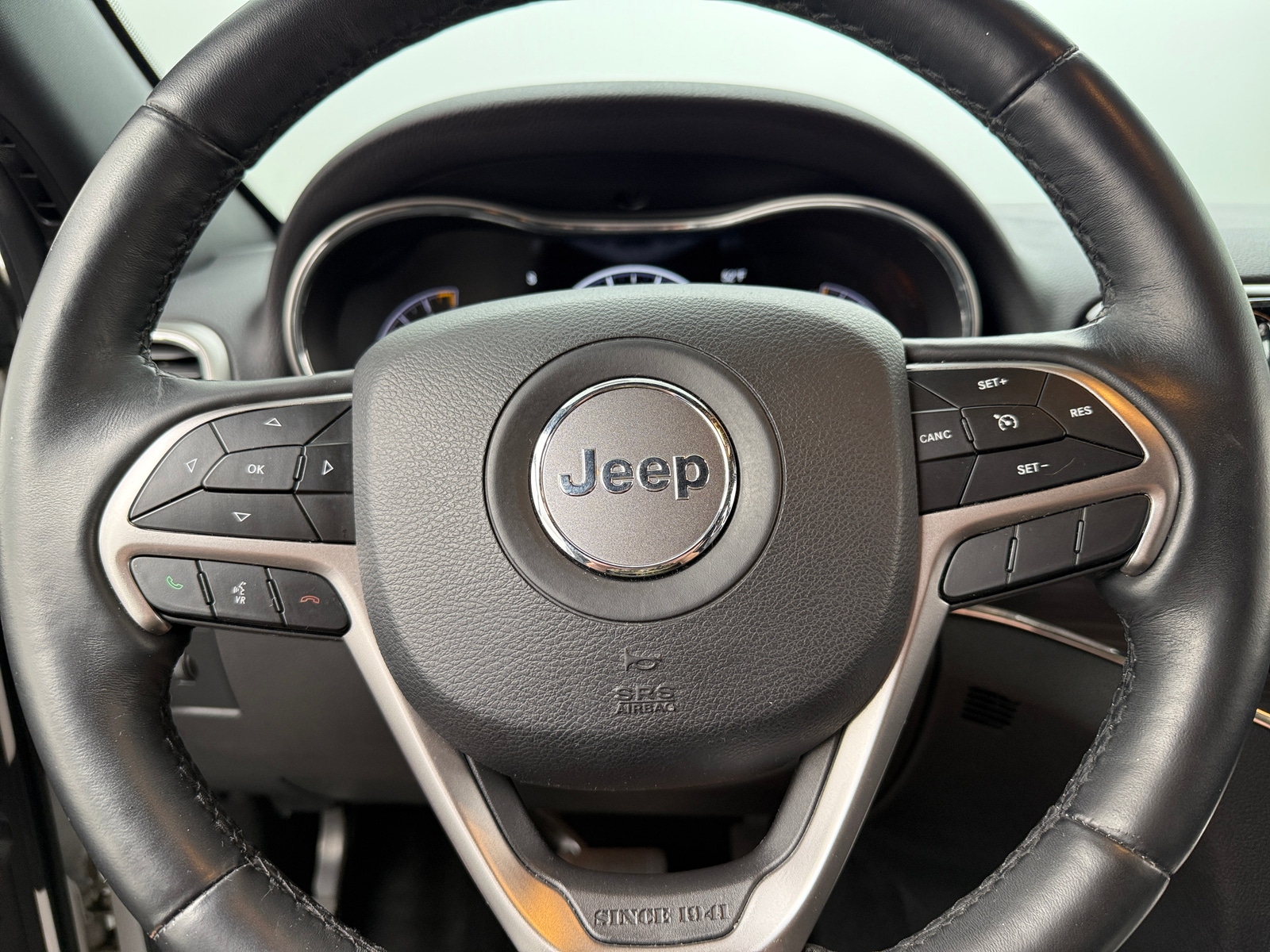 Thumbnail: 2019 Jeep Grand Cherokee - 4