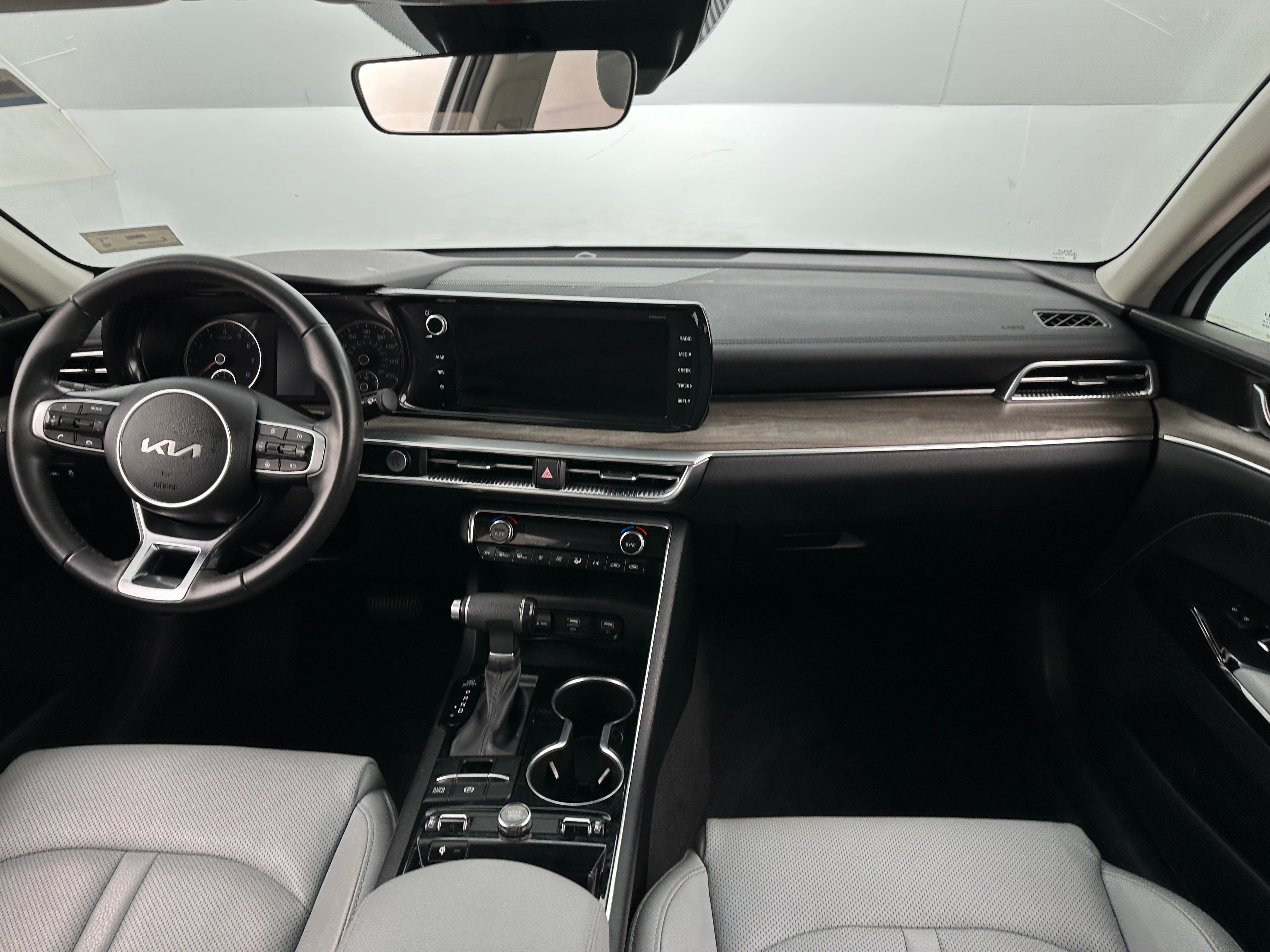 2024 Kia K5 EX 2