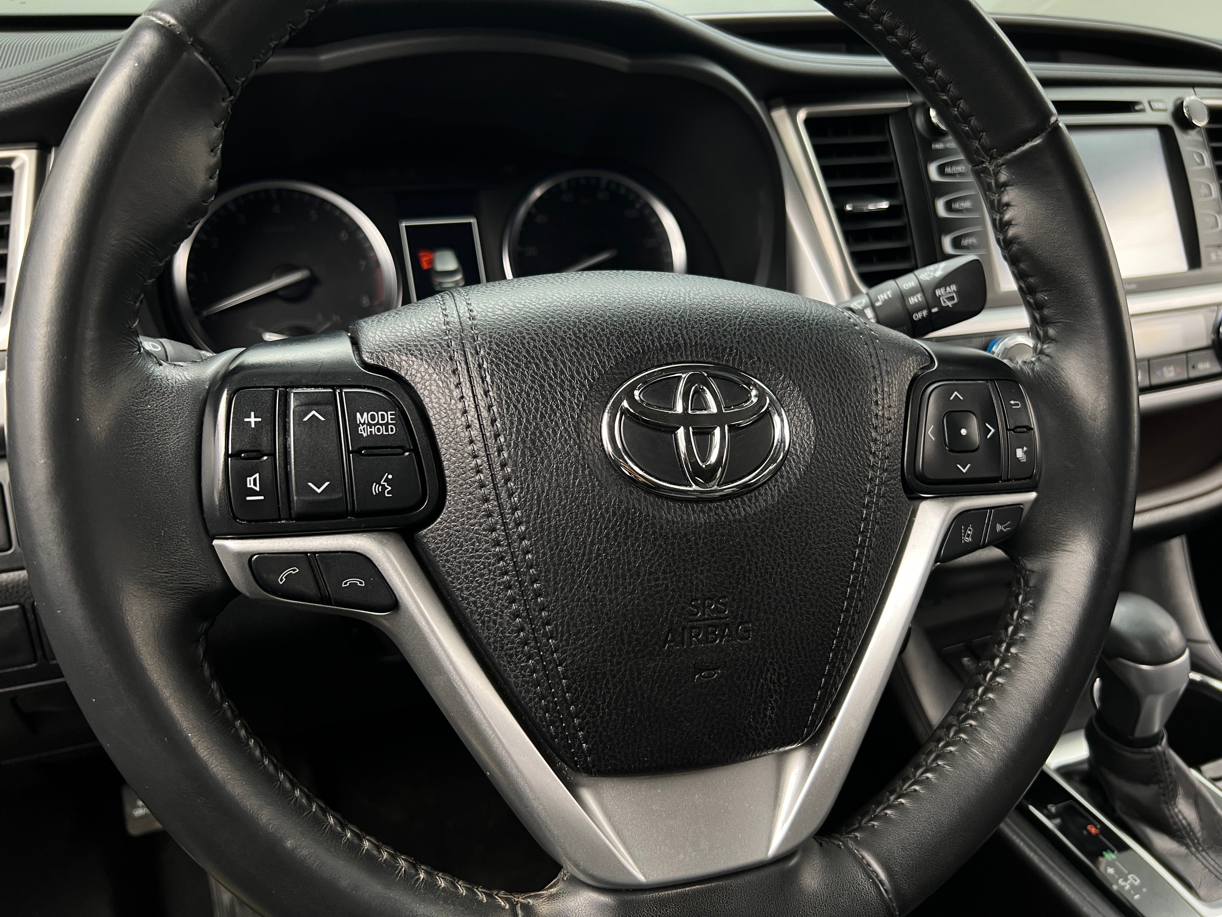 Thumbnail: 2019 Toyota Highlander - 4