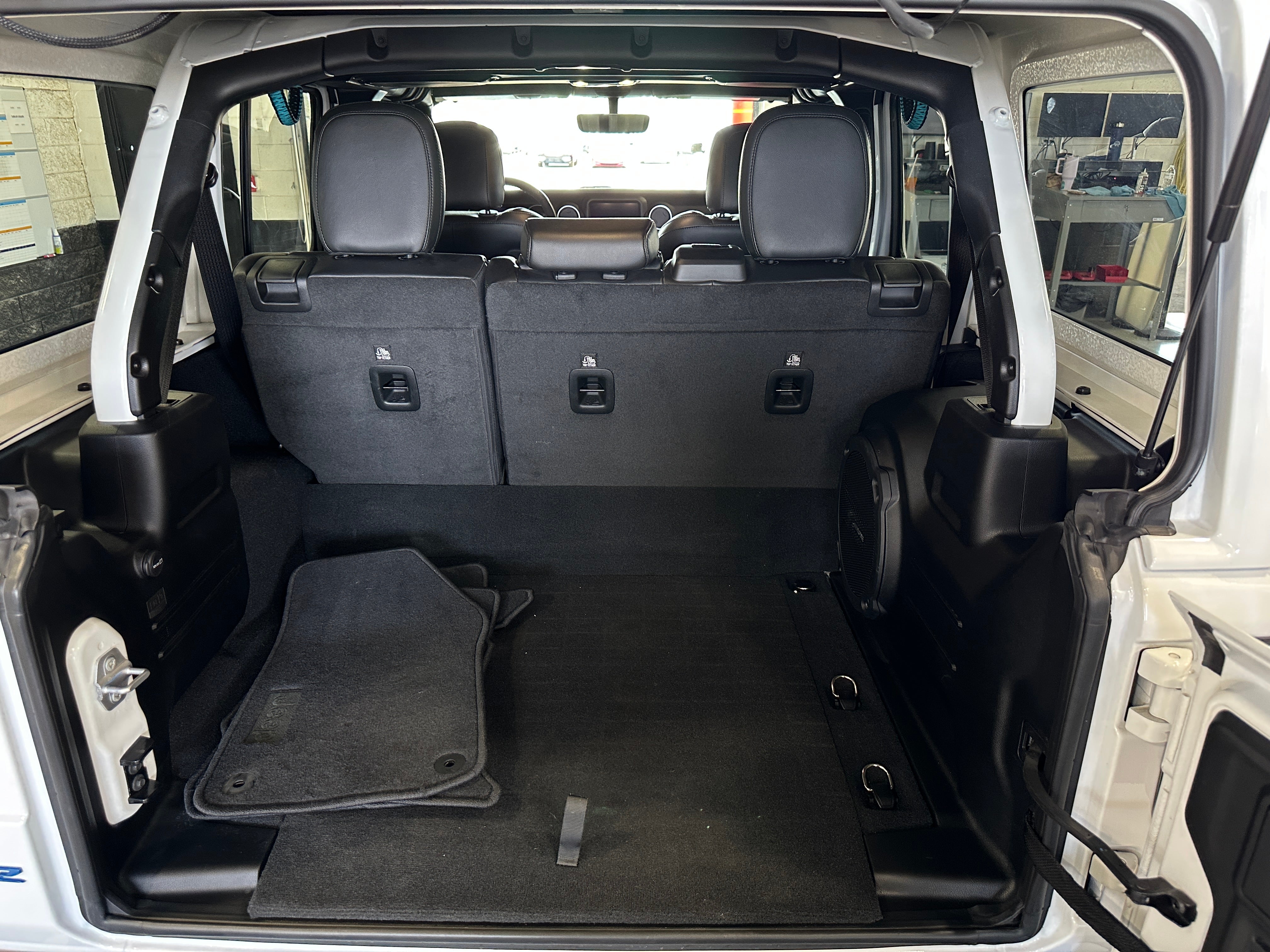 2022 Jeep Wrangler Unlimited Rubicon 4xe 6
