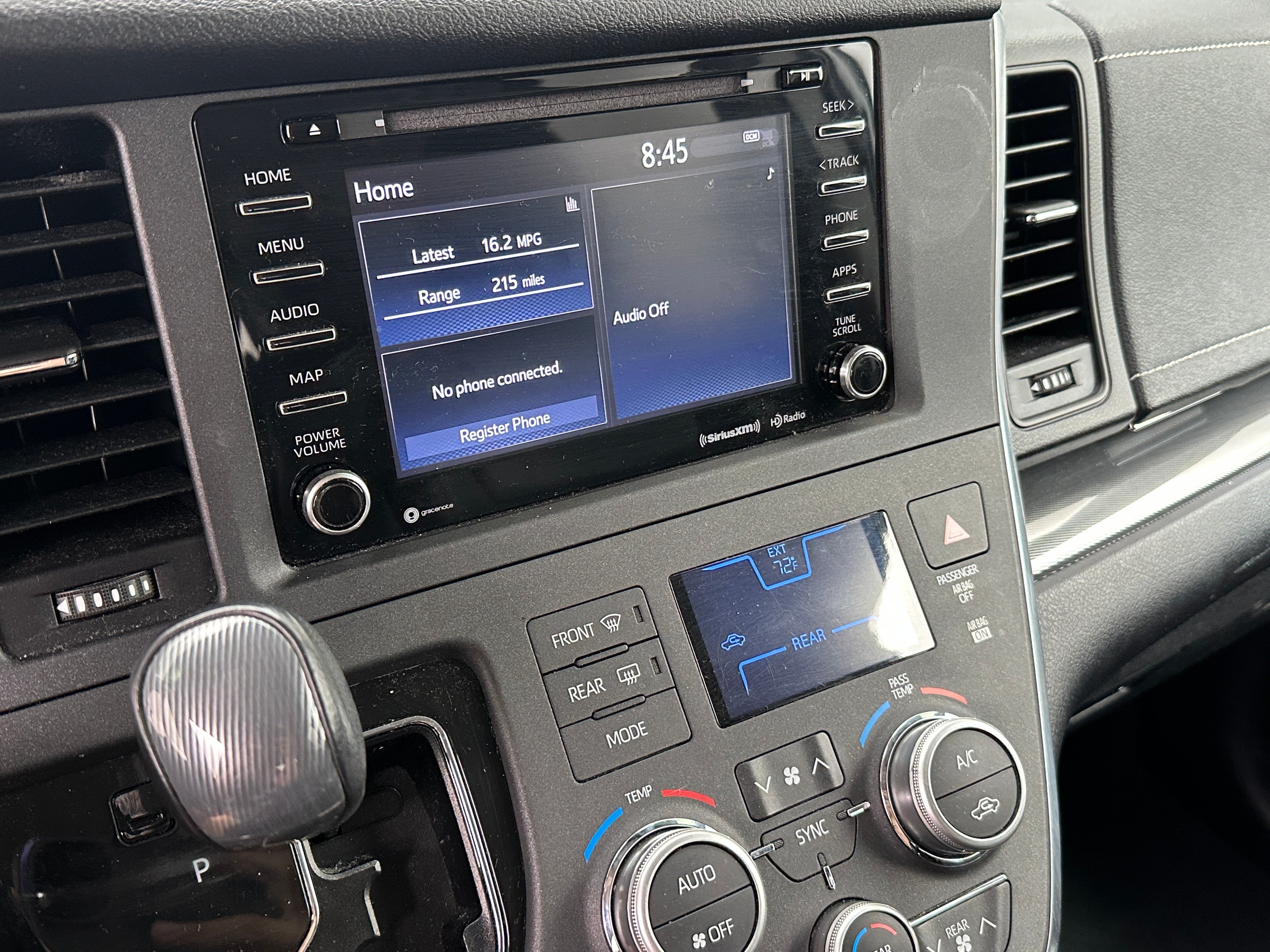 2019 Toyota Sienna SE 3