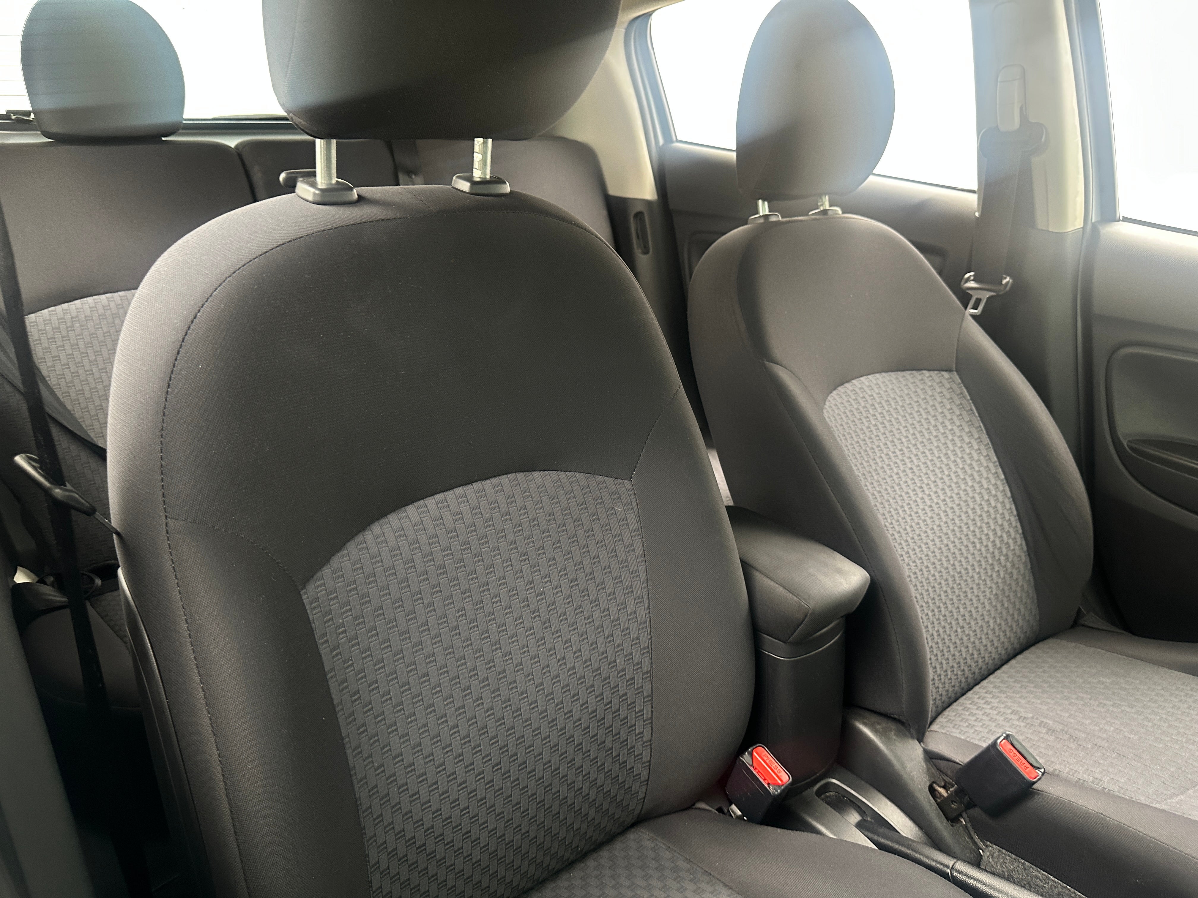 2019 Mitsubishi Mirage ES 2