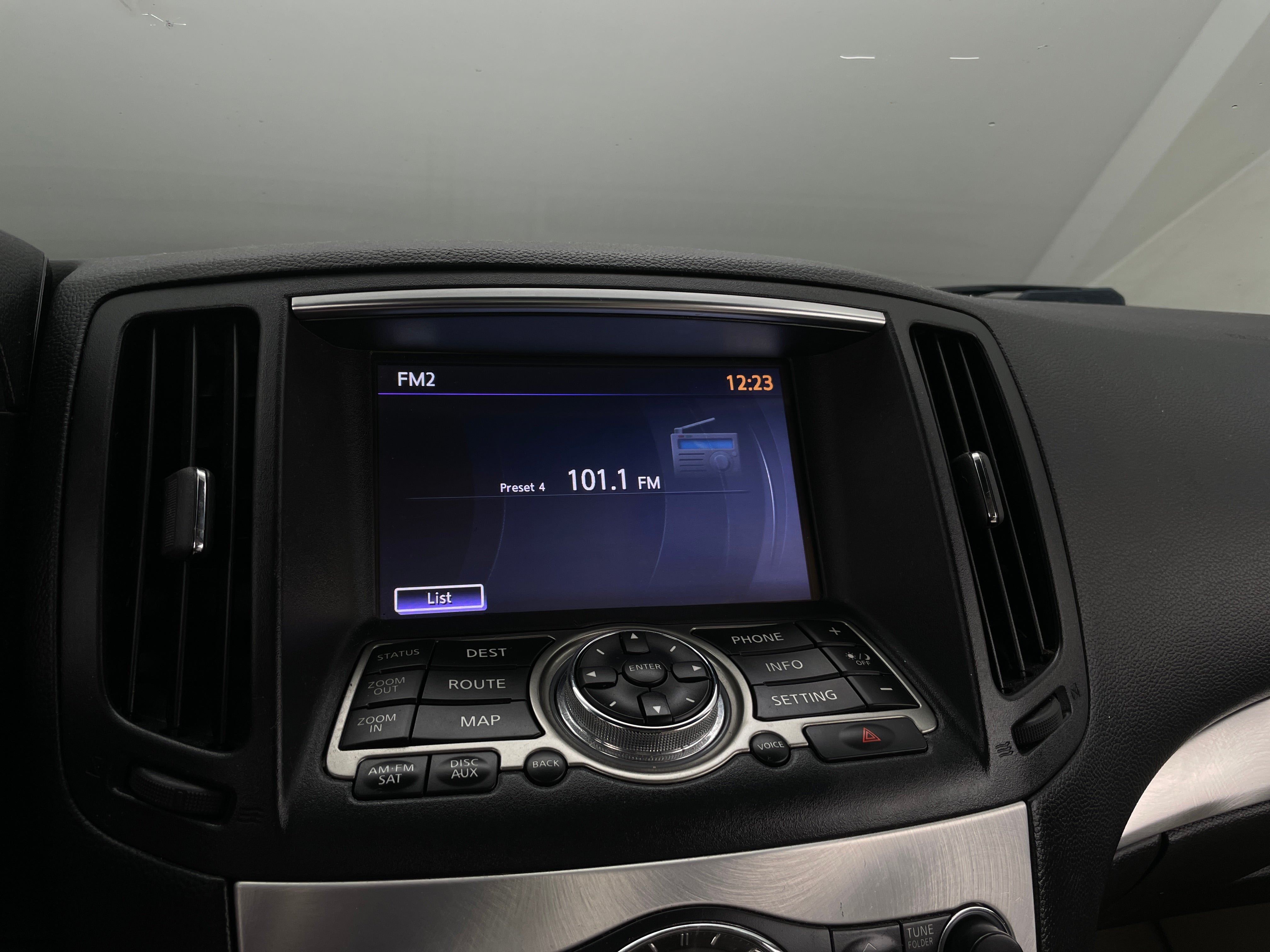 2014 INFINITI Q60 Base 2