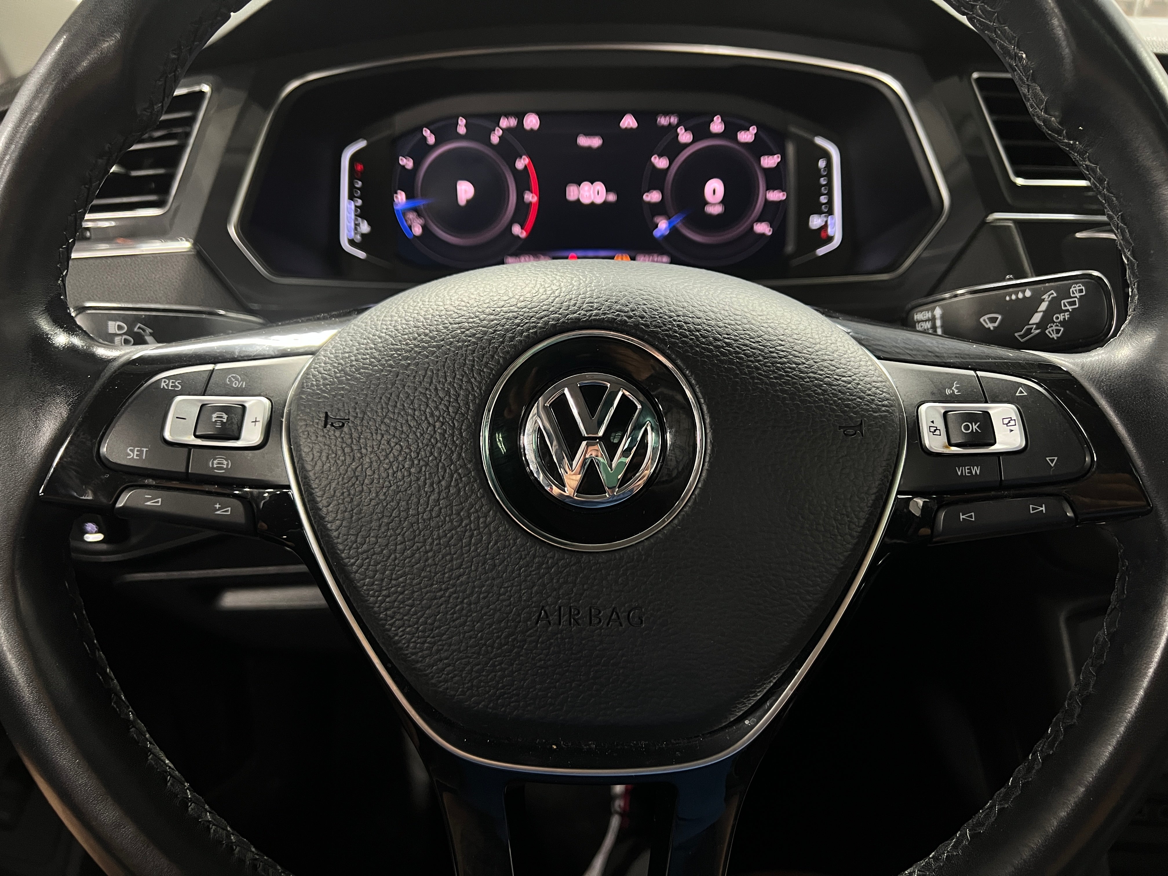 2019 Volkswagen Tiguan SEL 4
