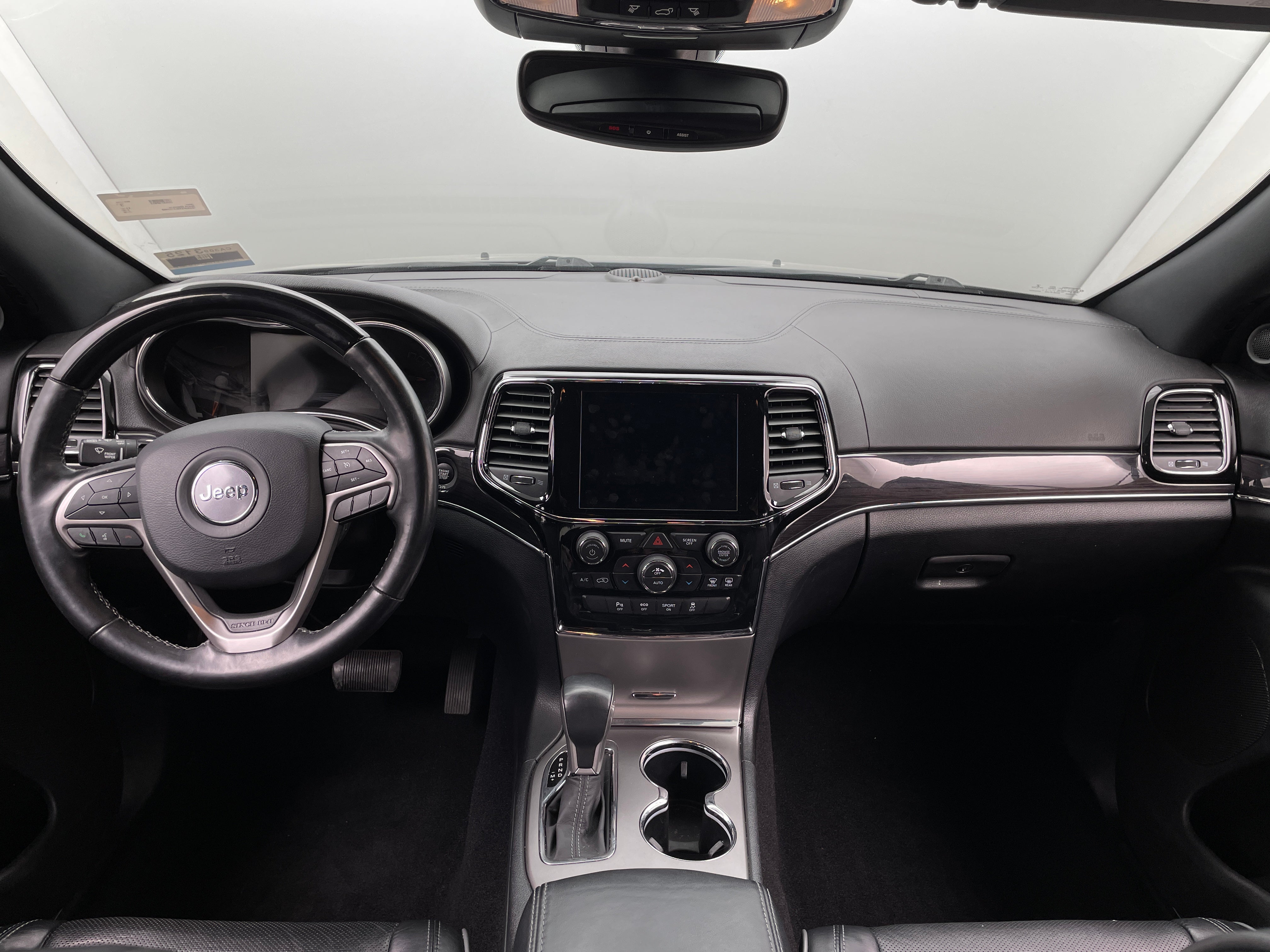 2020 Jeep Grand Cherokee Overland 2