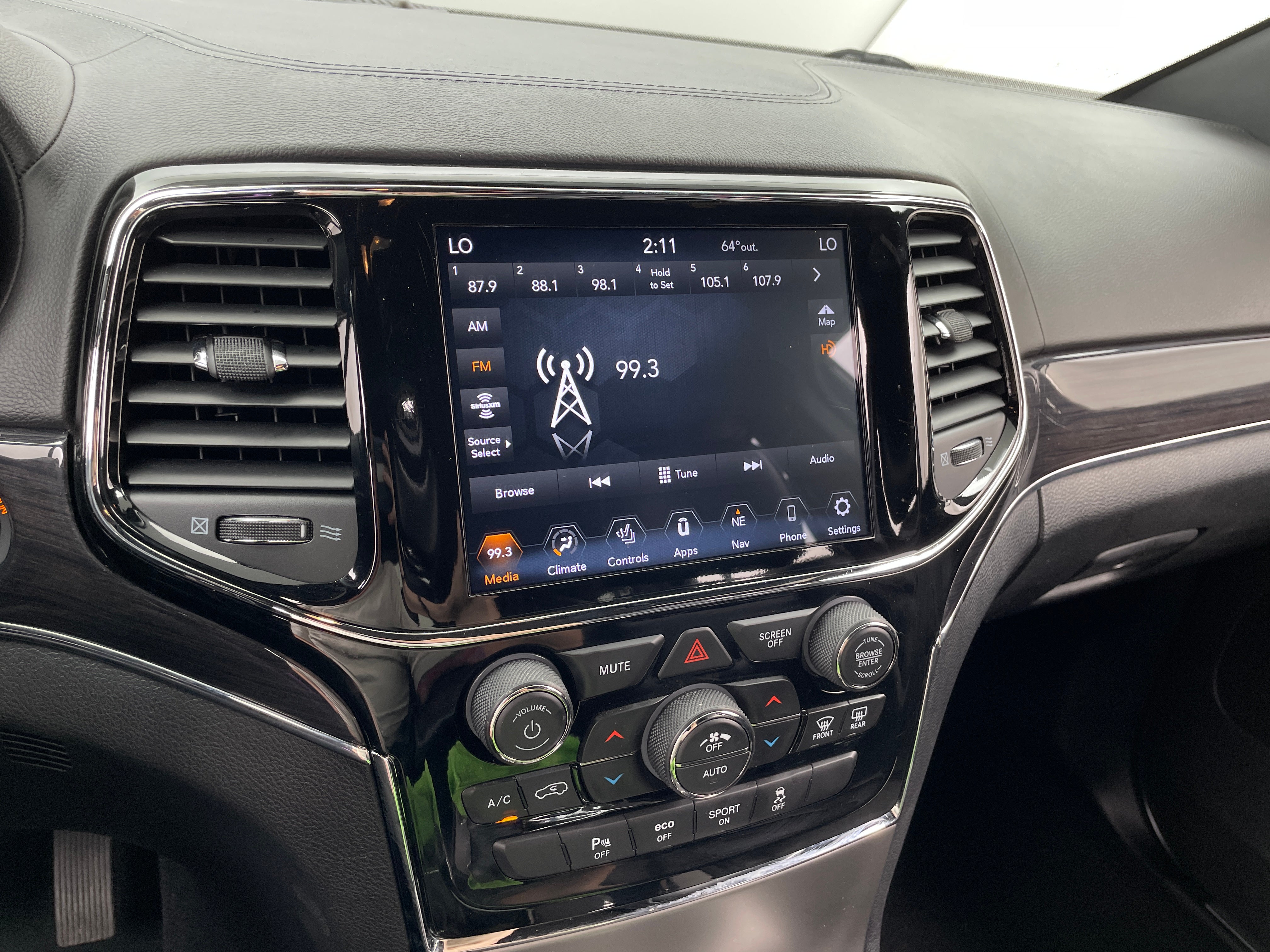 2020 Jeep Grand Cherokee Overland 3