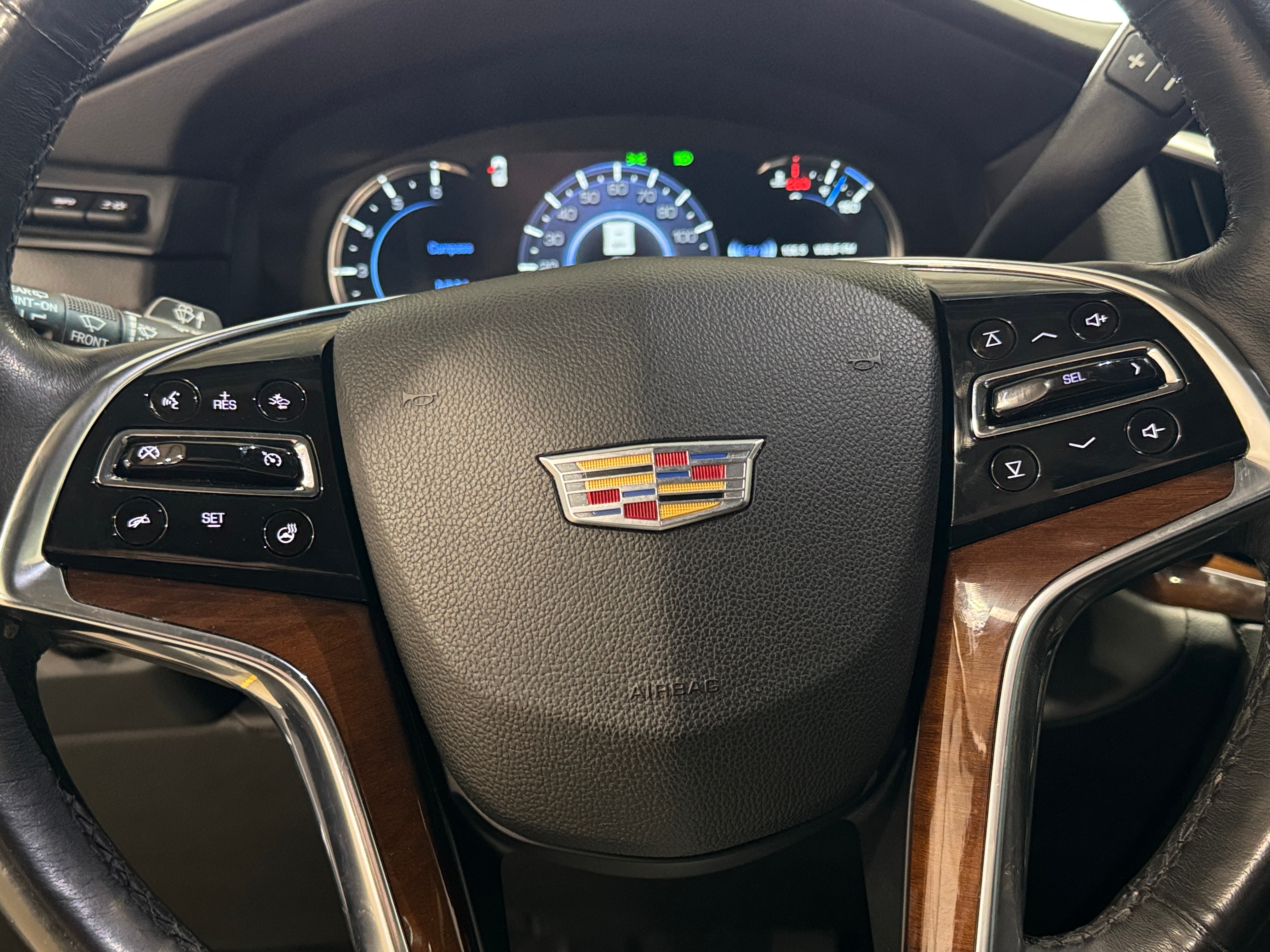 2020 Cadillac Escalade ESV Luxury 4