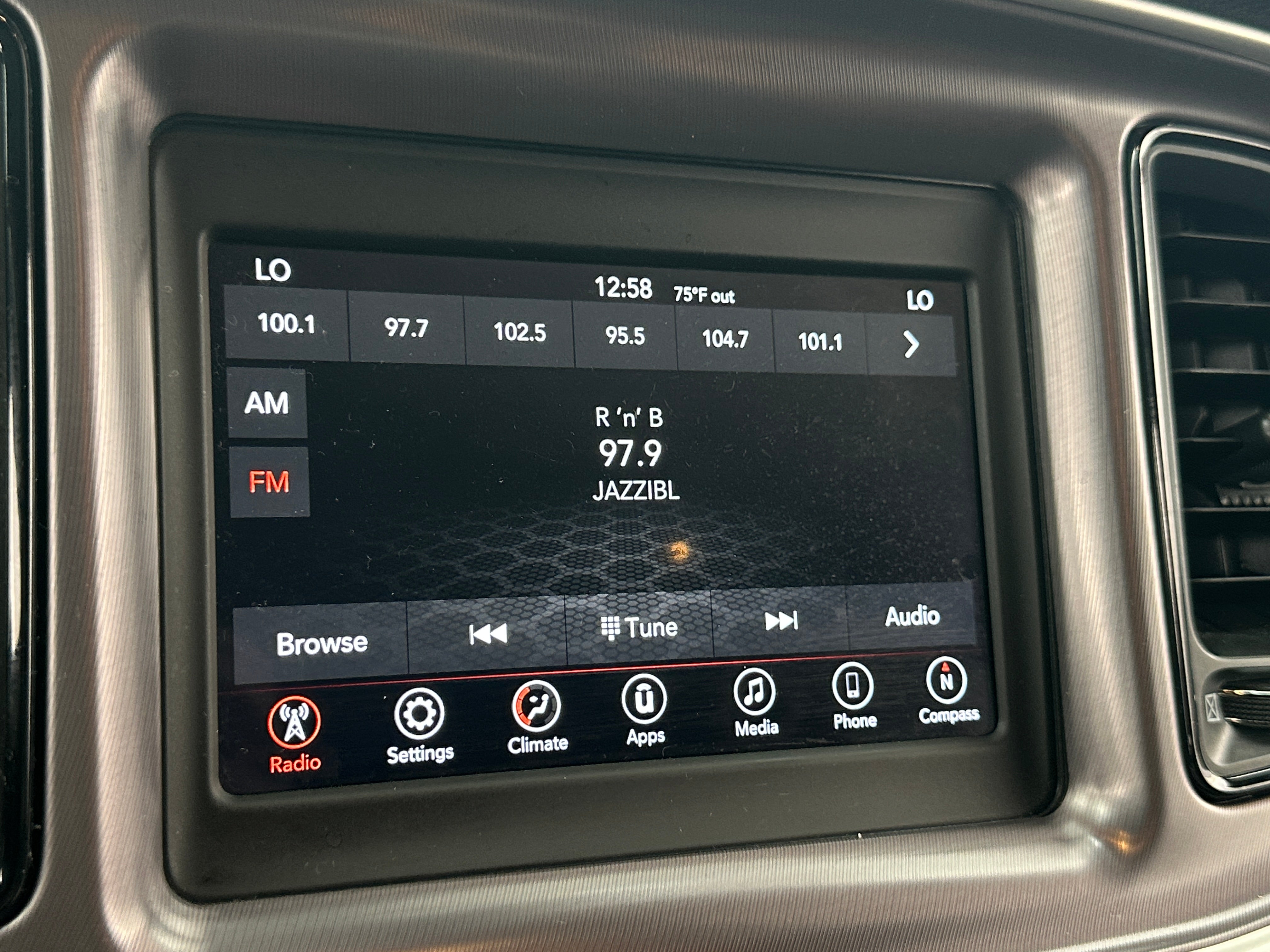 2019 Dodge Challenger SXT 3