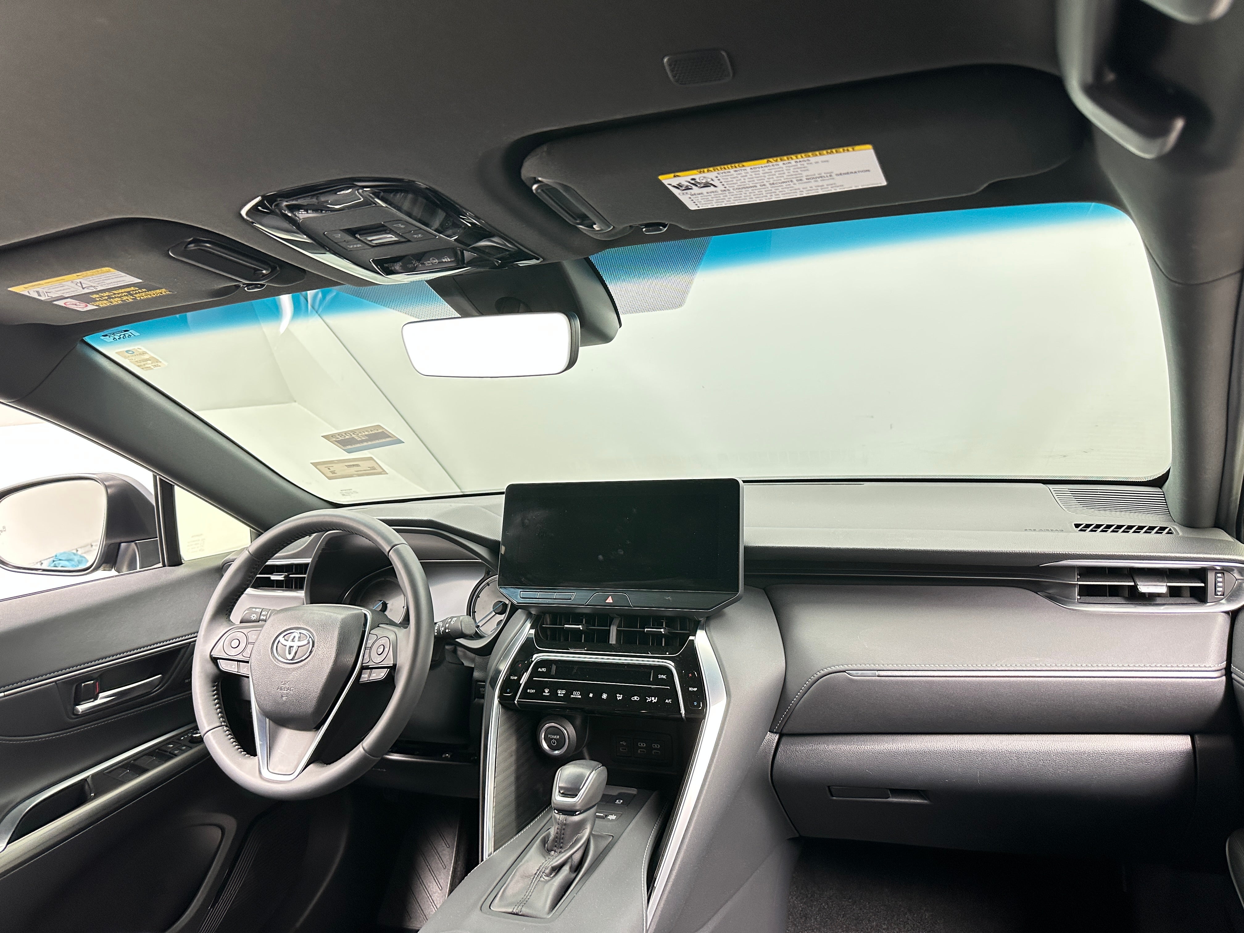 2023 Toyota Venza XLE 2
