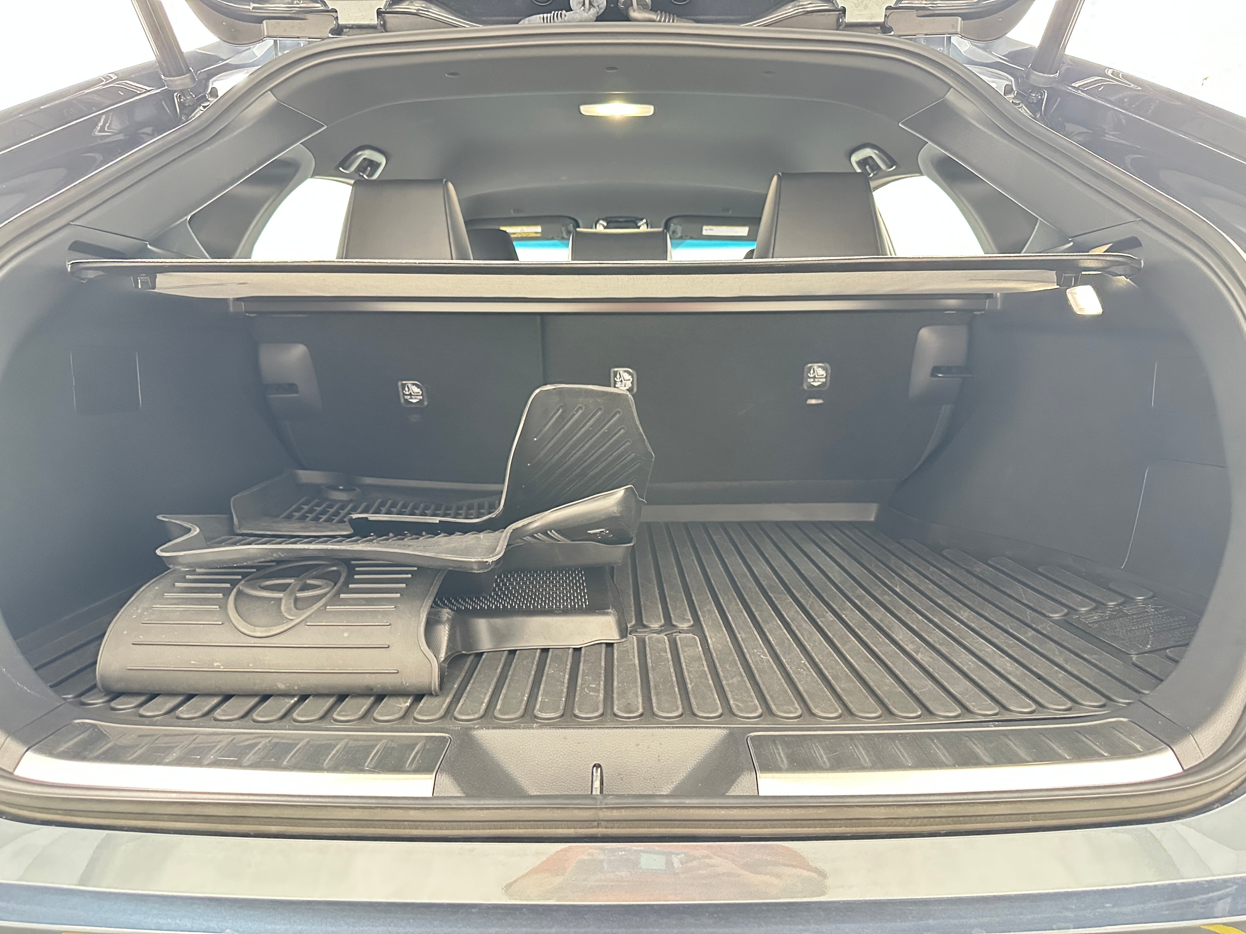 2023 Toyota Venza XLE 6
