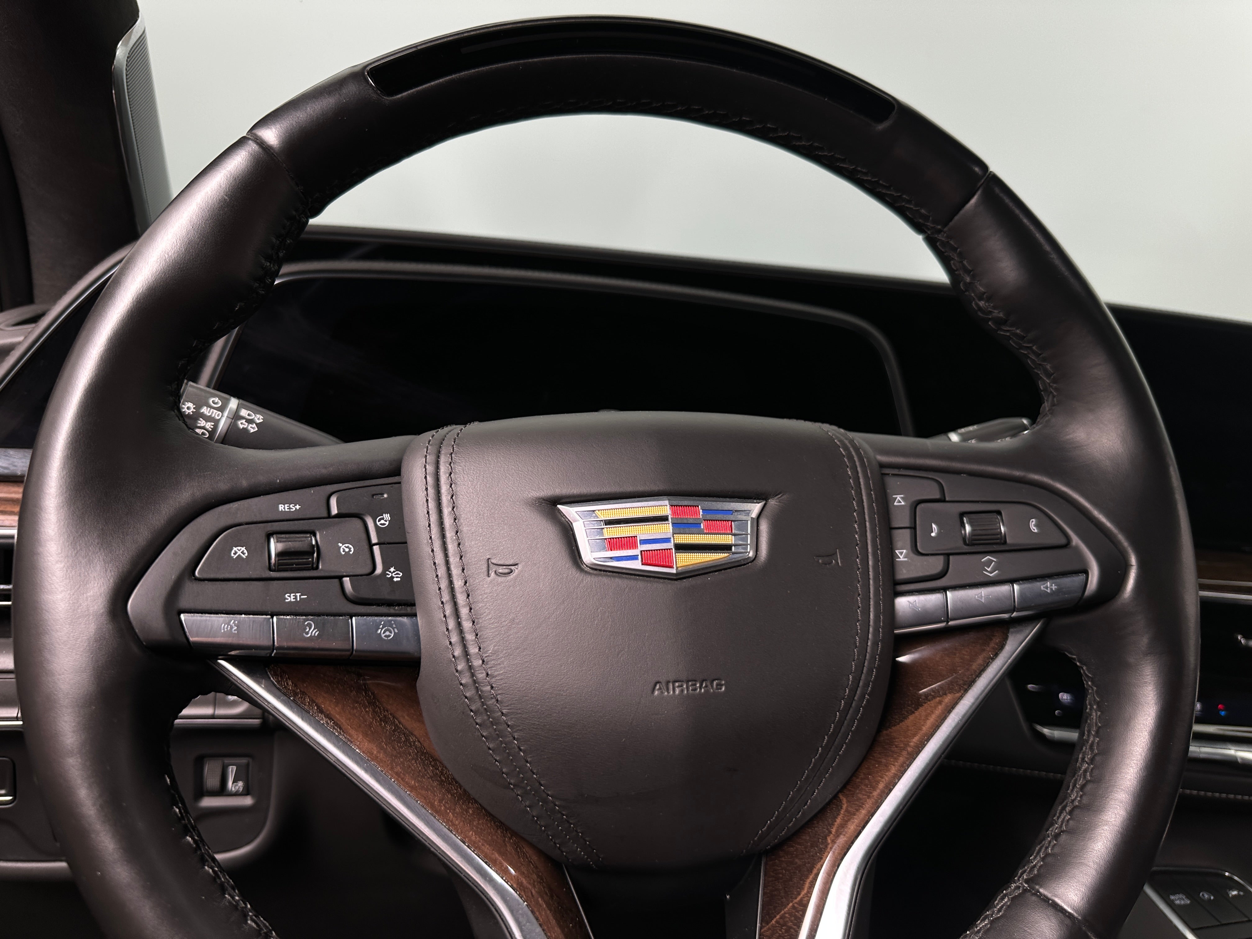 2021 Cadillac Escalade Premium Luxury Platinum 4