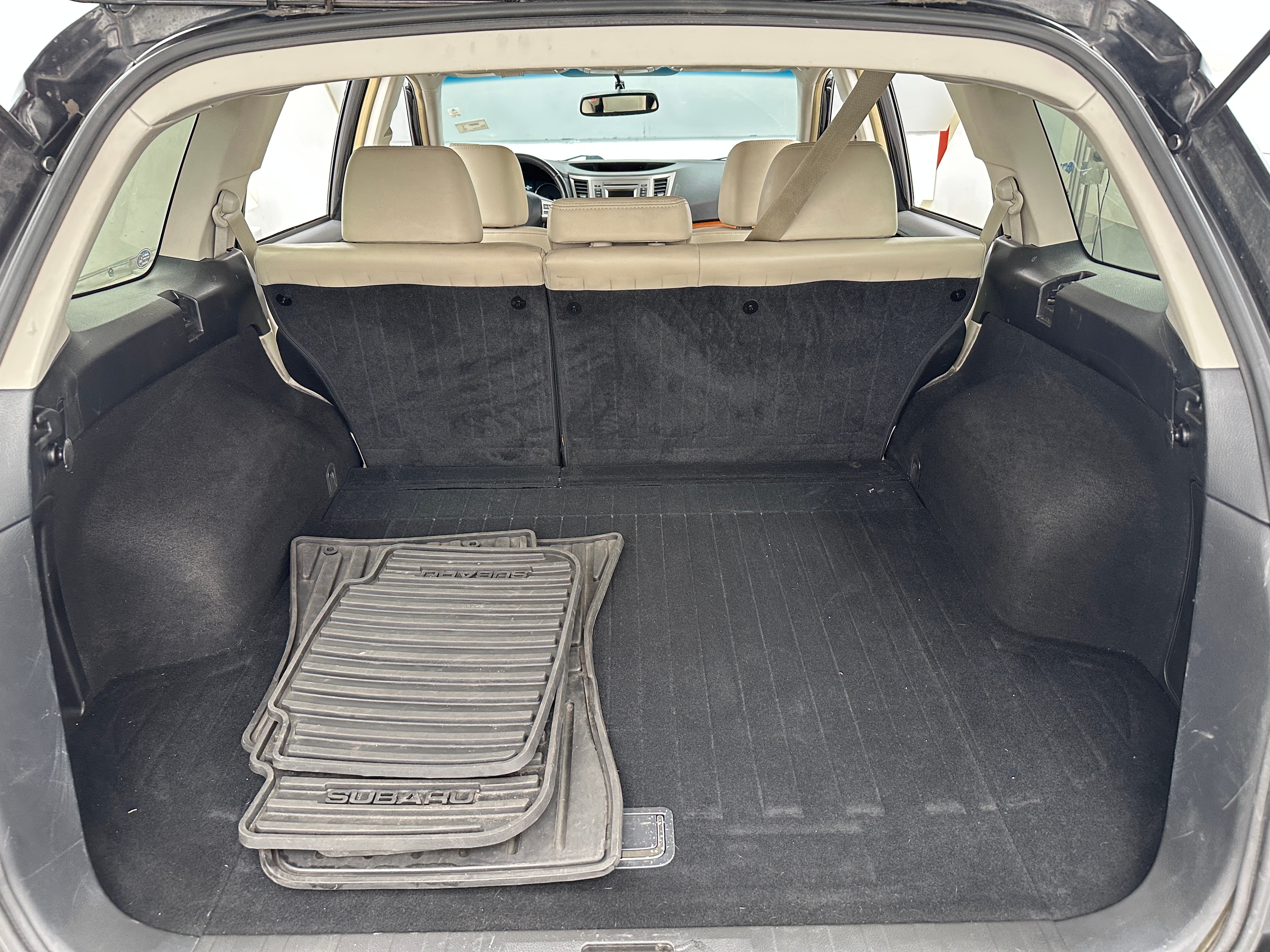 2013 Subaru Outback 2.5i Limited 6