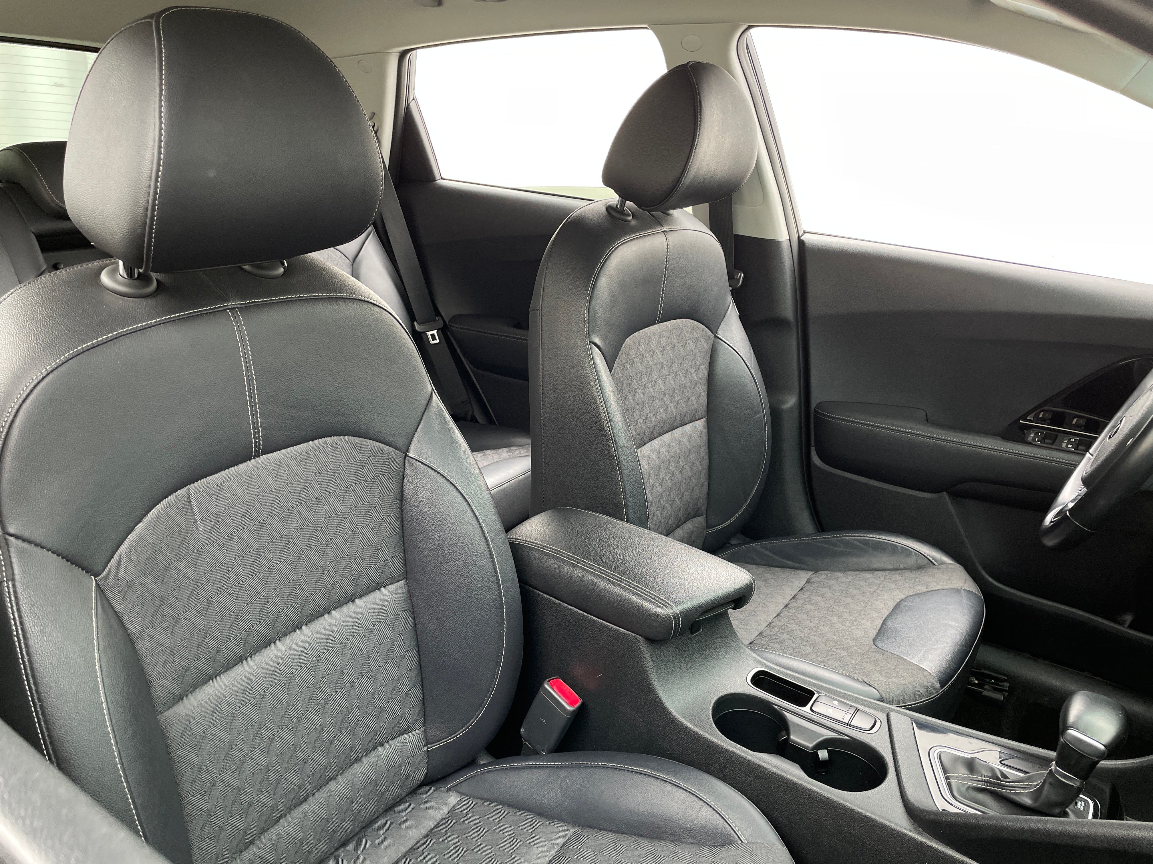 2019 Kia Niro Touring 2