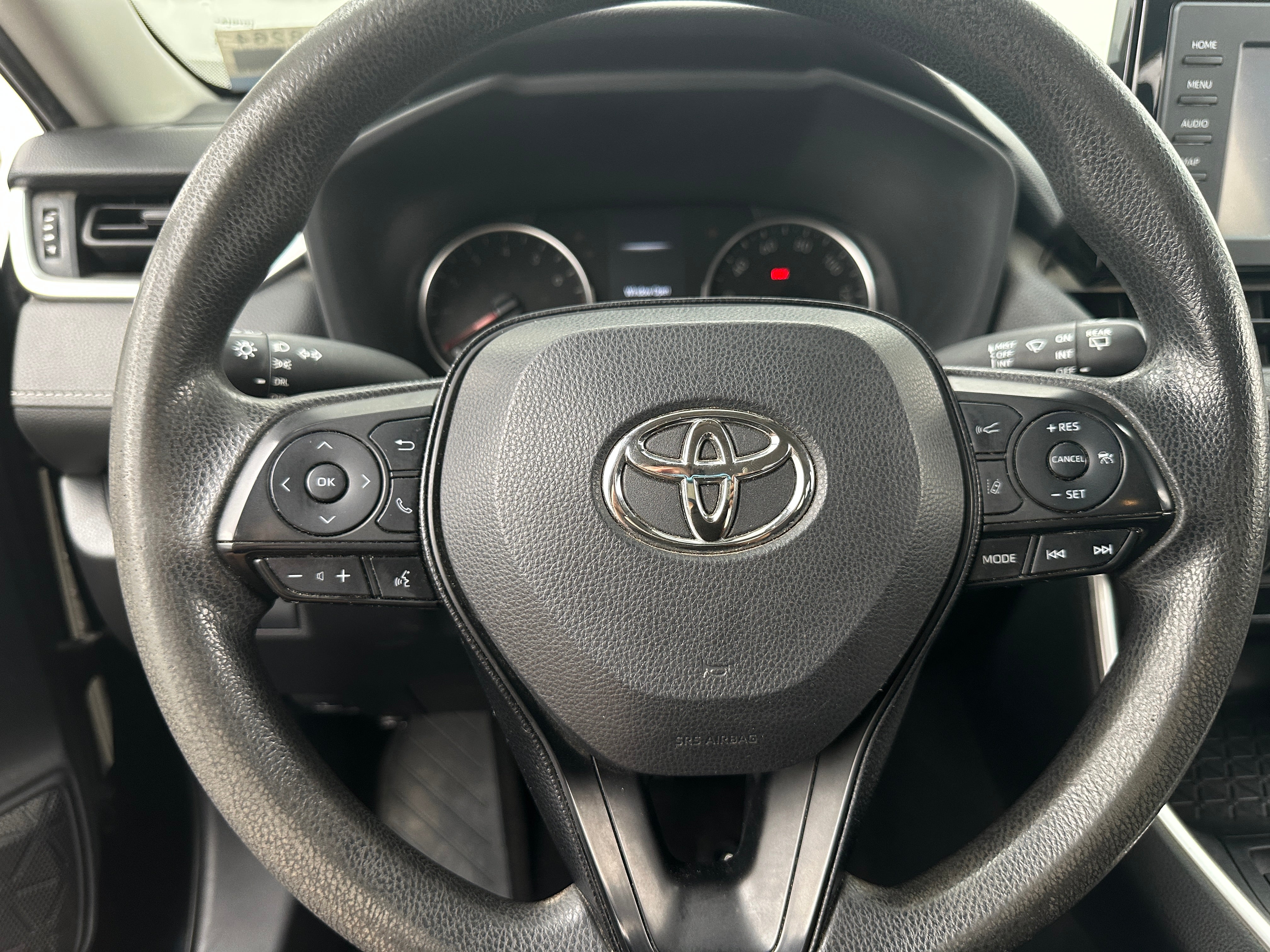 2019 Toyota RAV4 LE 5