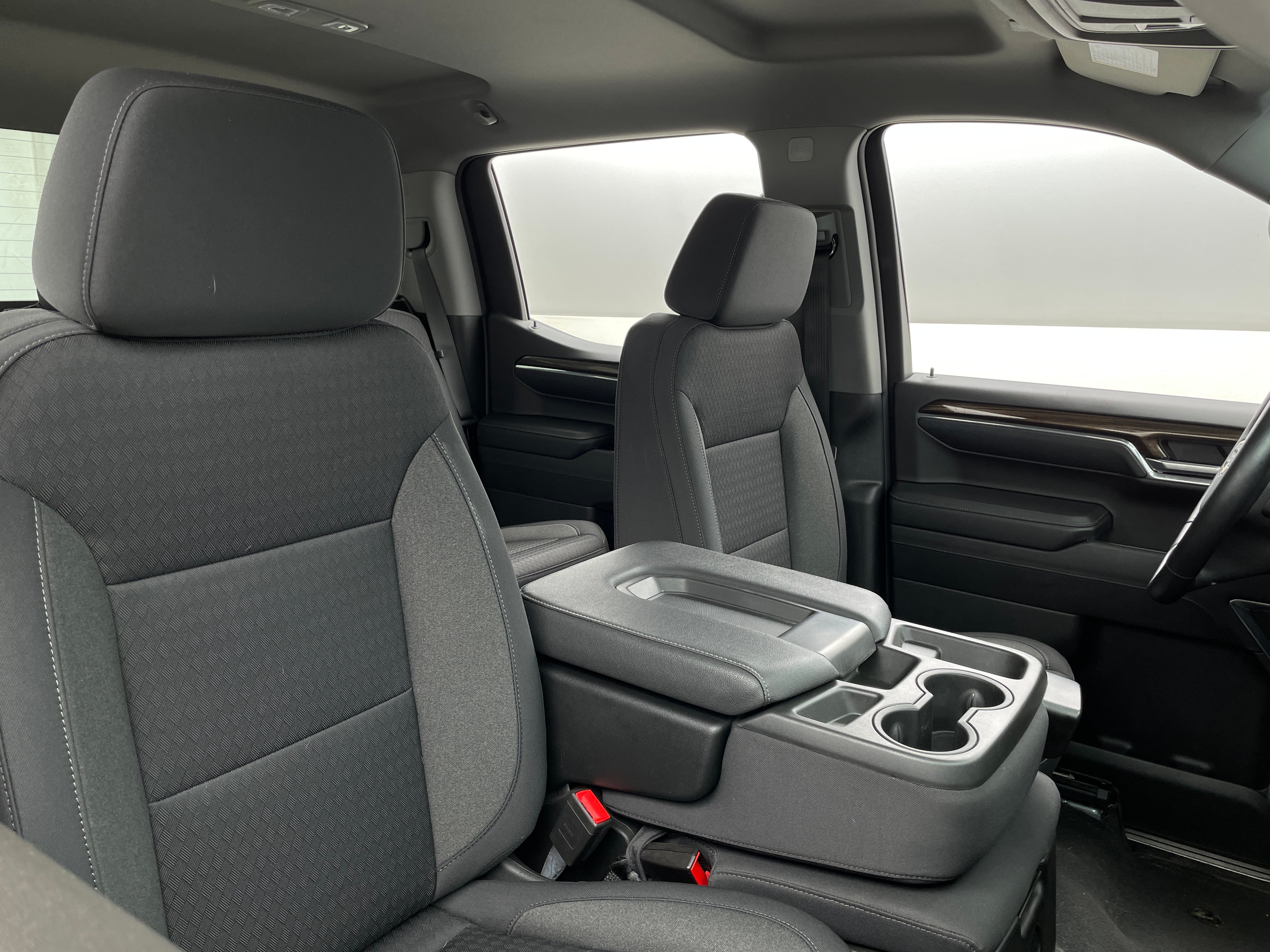 2023 Chevrolet Silverado 1500 LT 2
