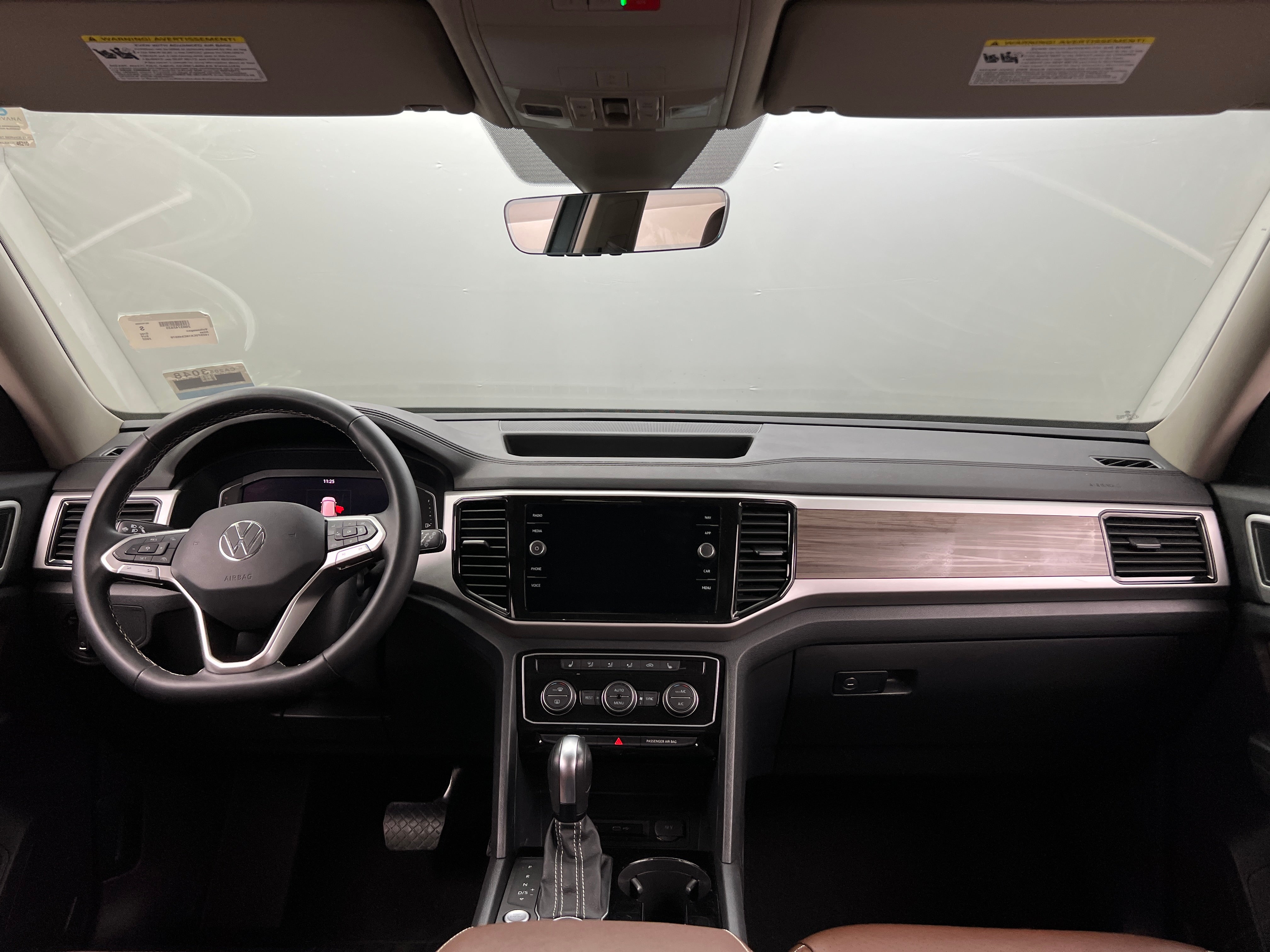 2022 Volkswagen Atlas SEL 2