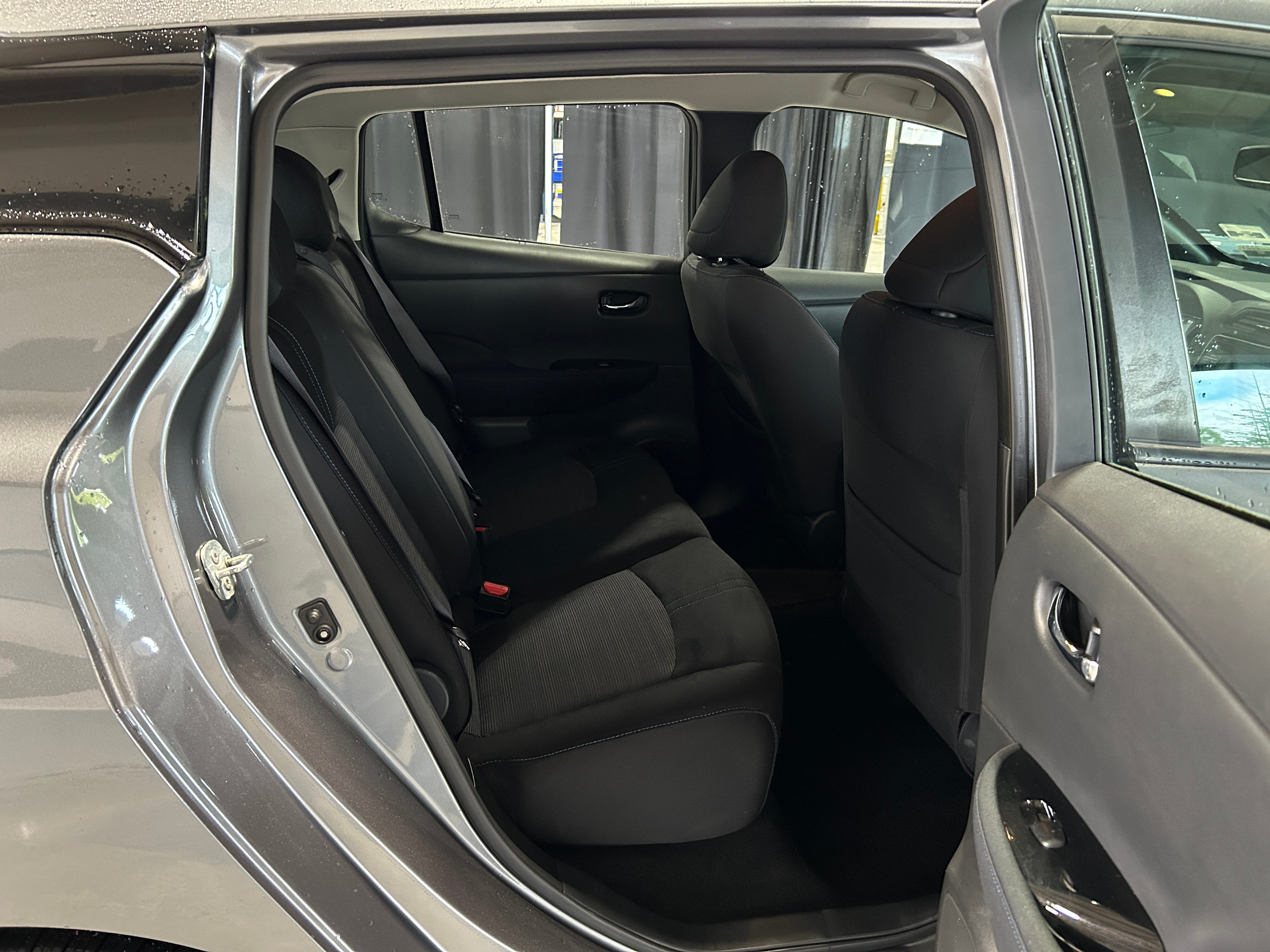 2019 Nissan Leaf SV 6