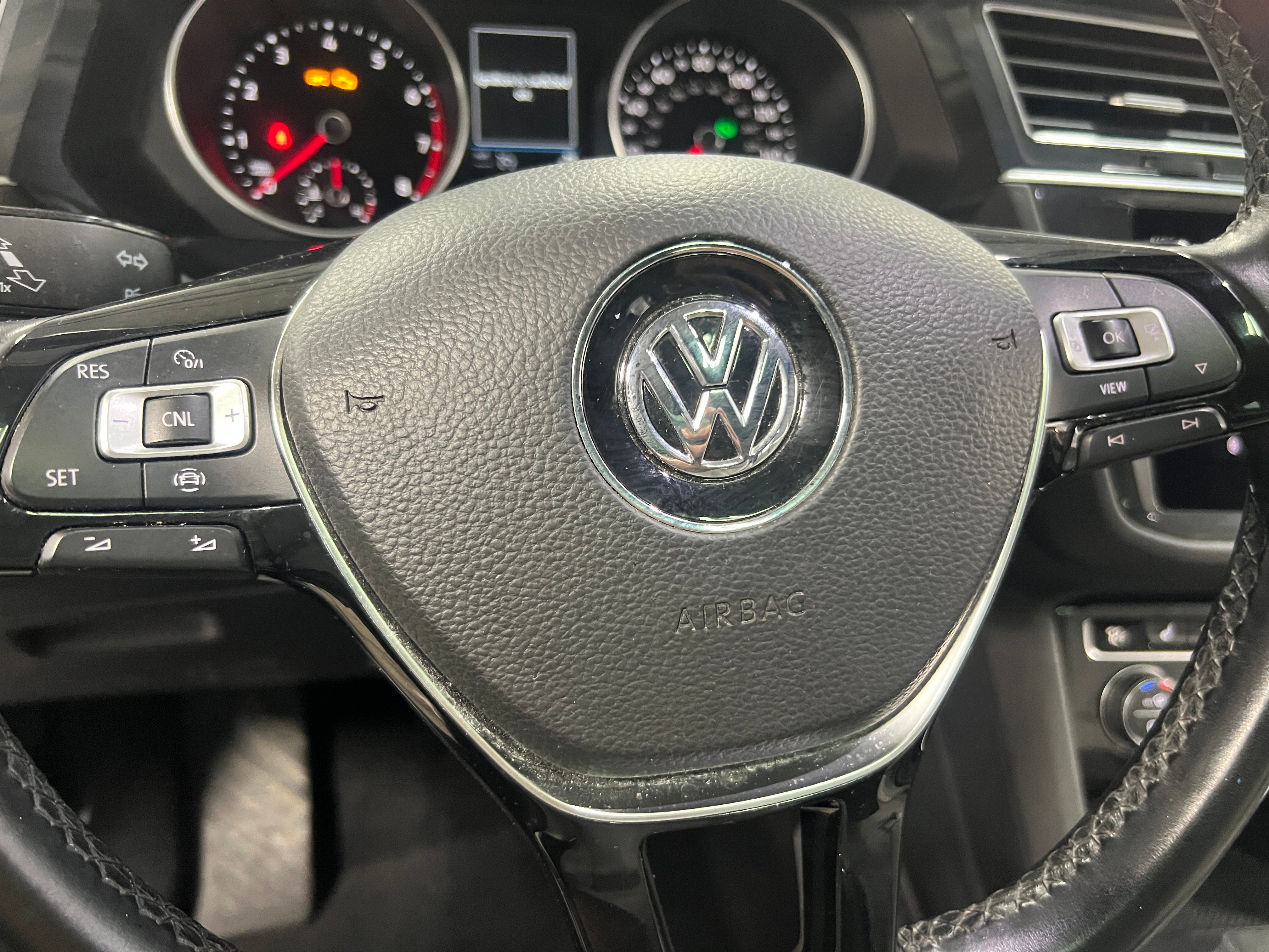 2019 Volkswagen Tiguan 2.0T 4